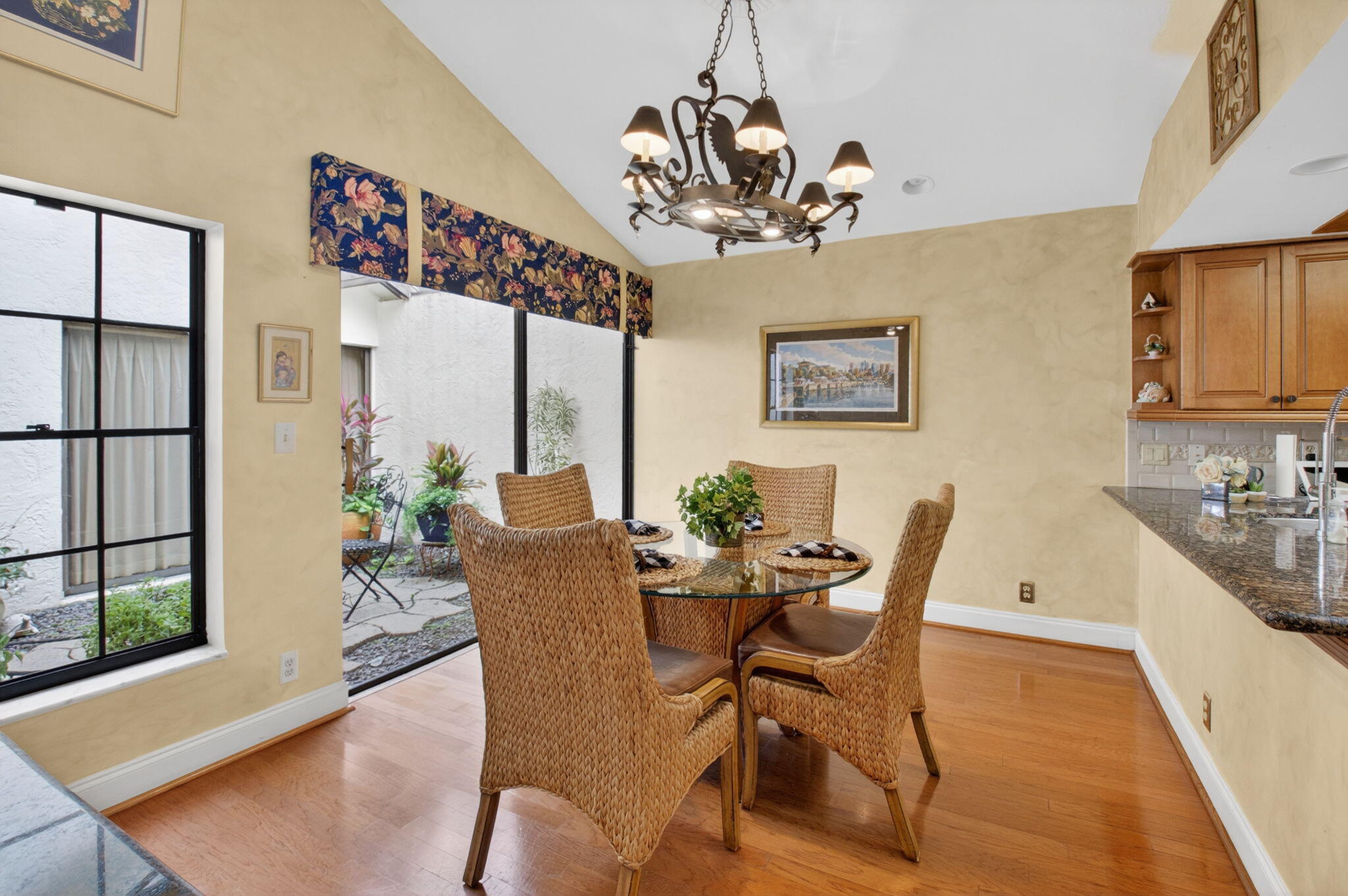 21700 Club Villa Terrace