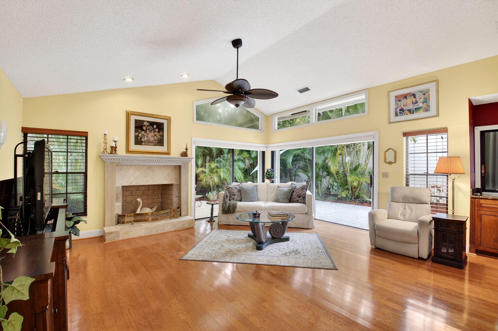 21700 Club Villa Terrace