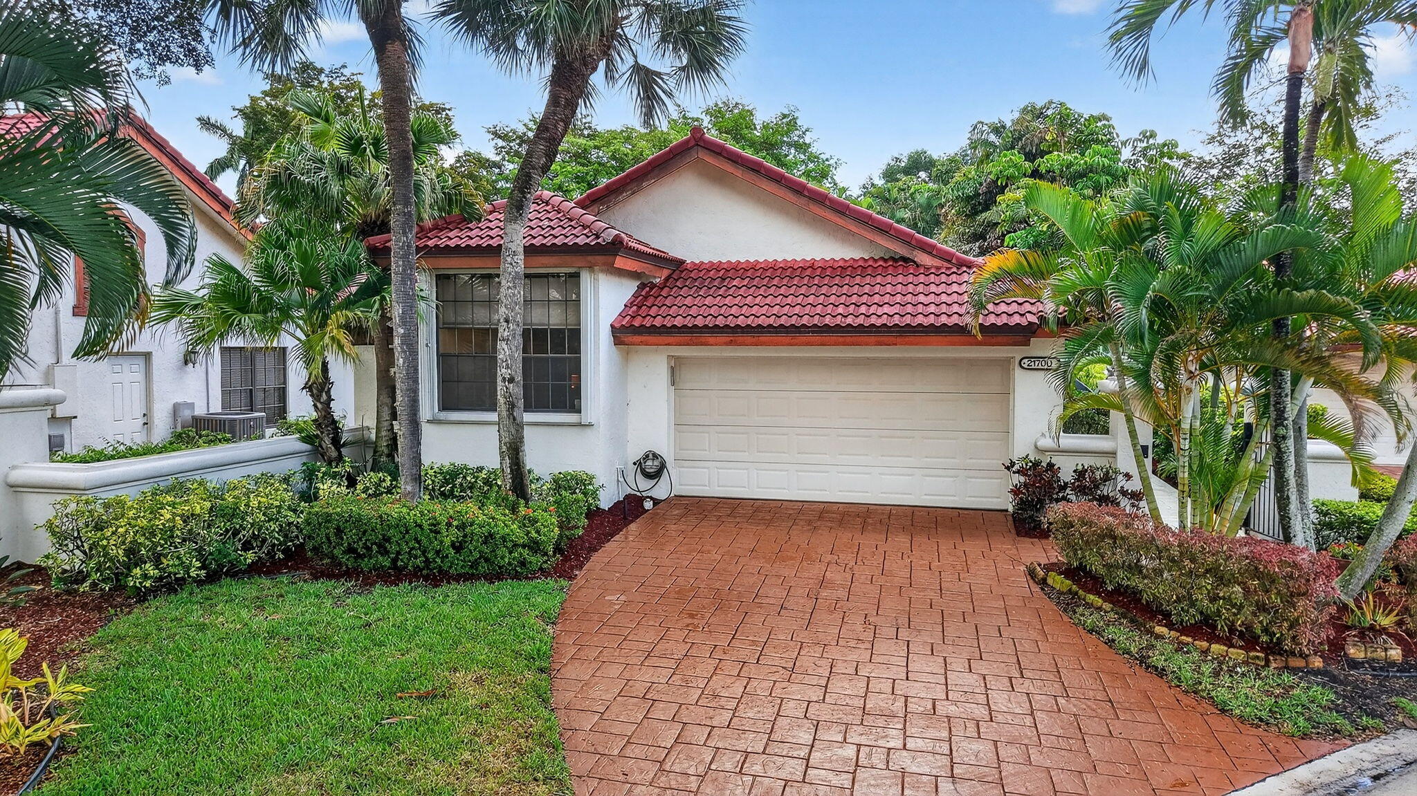 21700 Club Villa Terrace