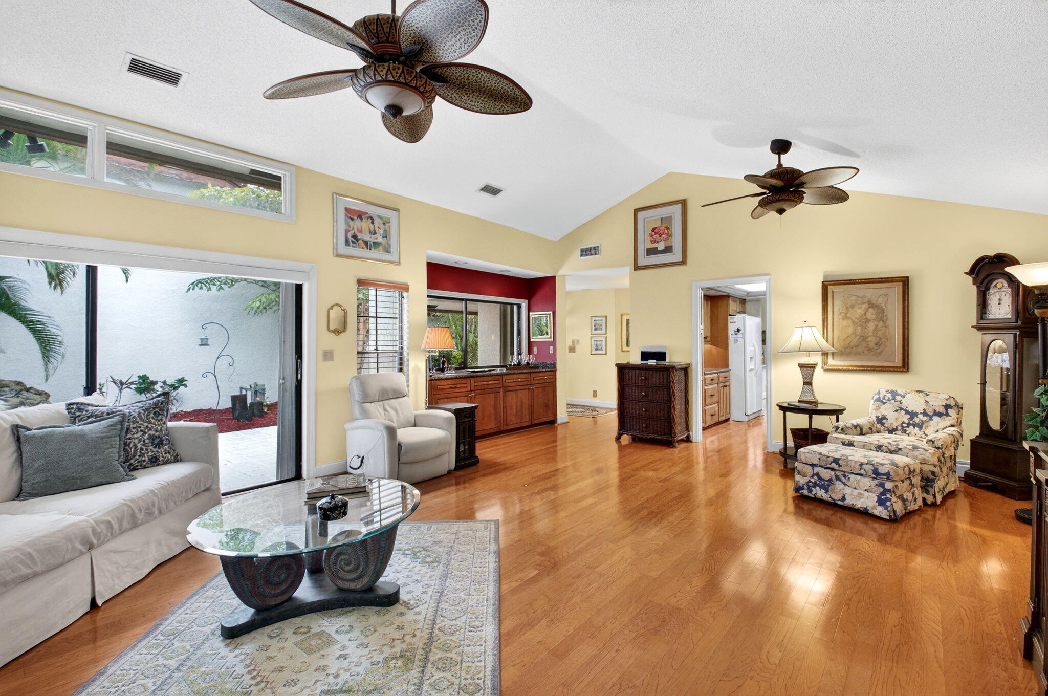 21700 Club Villa Terrace