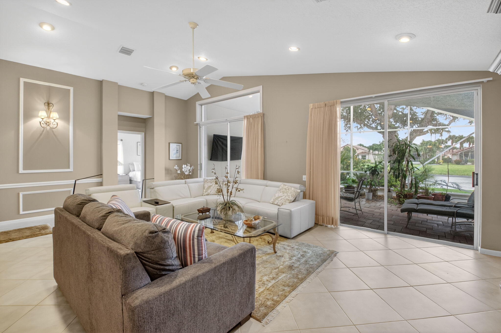 5256 Glenville Drive