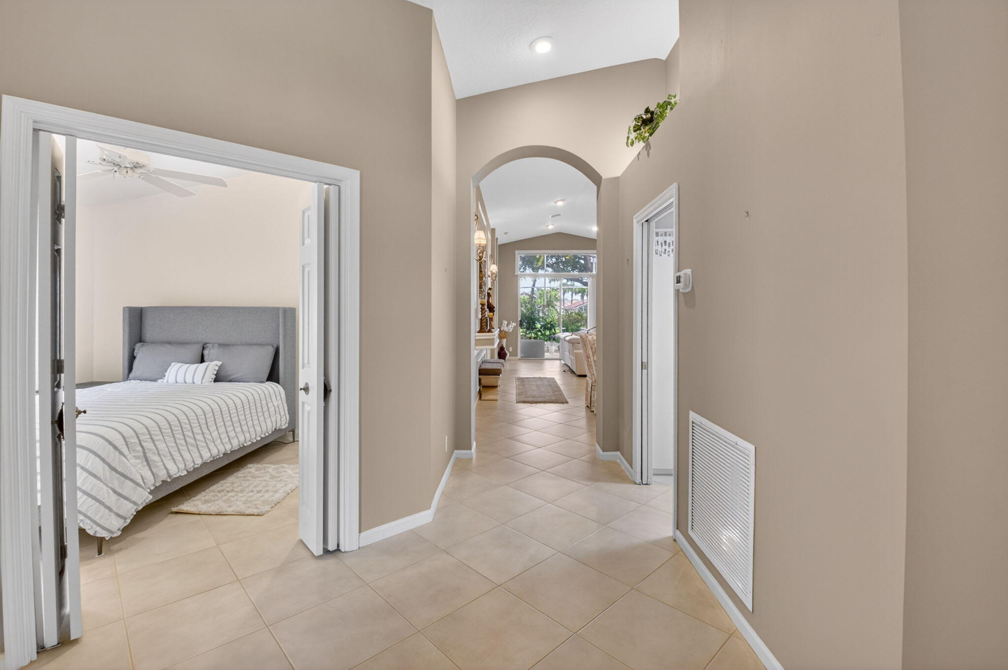 5256 Glenville Drive