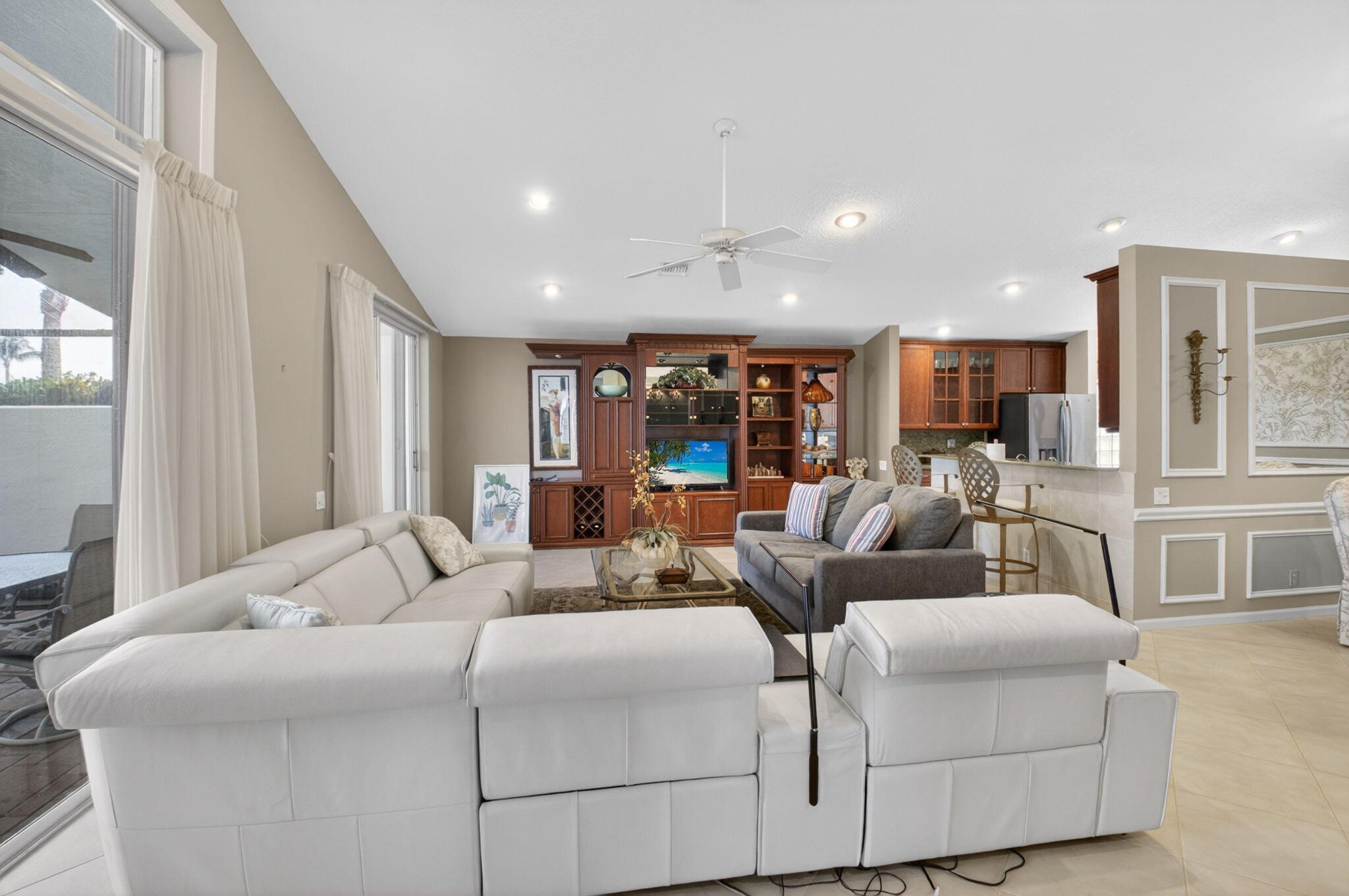 5256 Glenville Drive