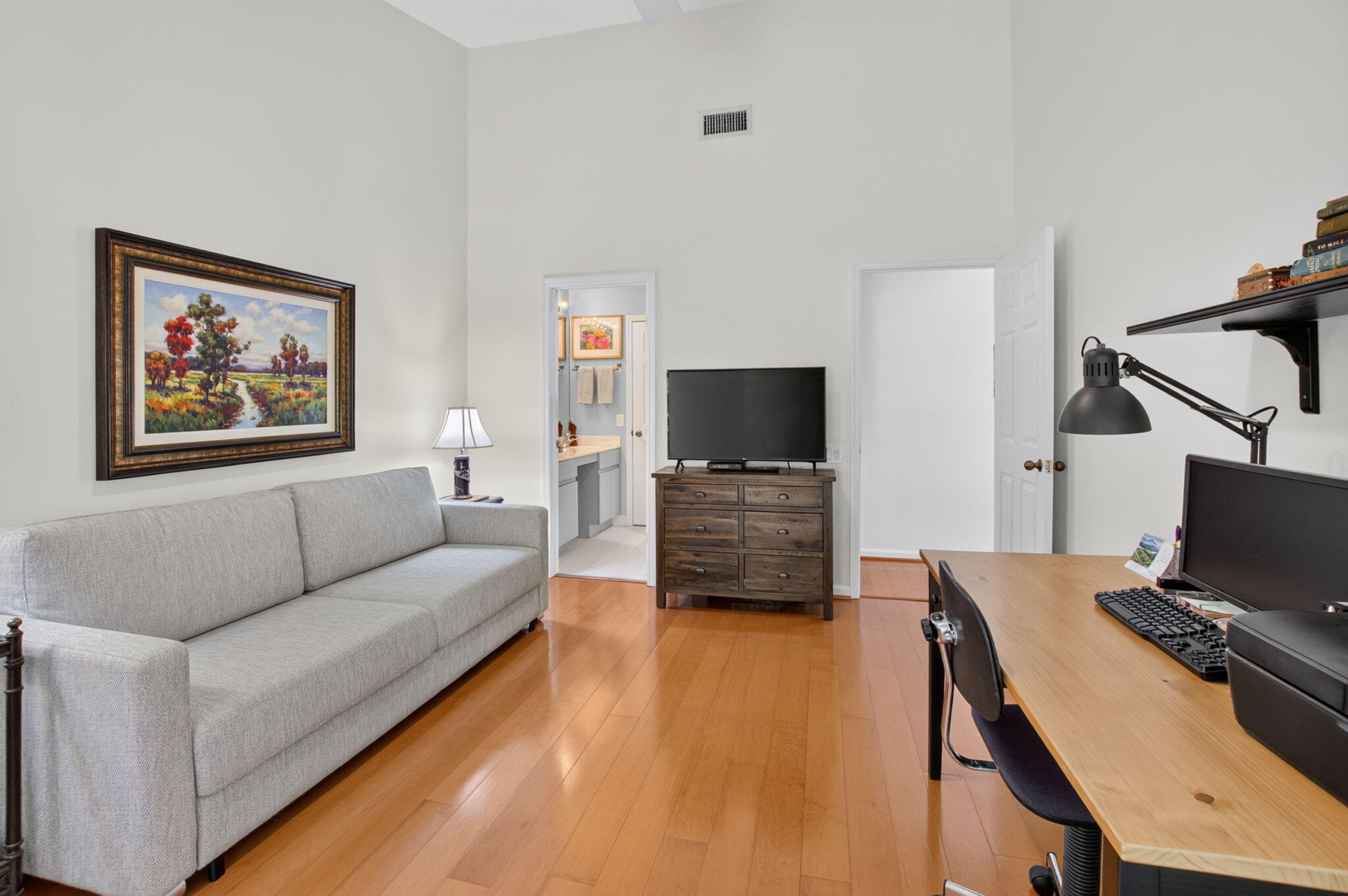 21692 Cromwell Circle