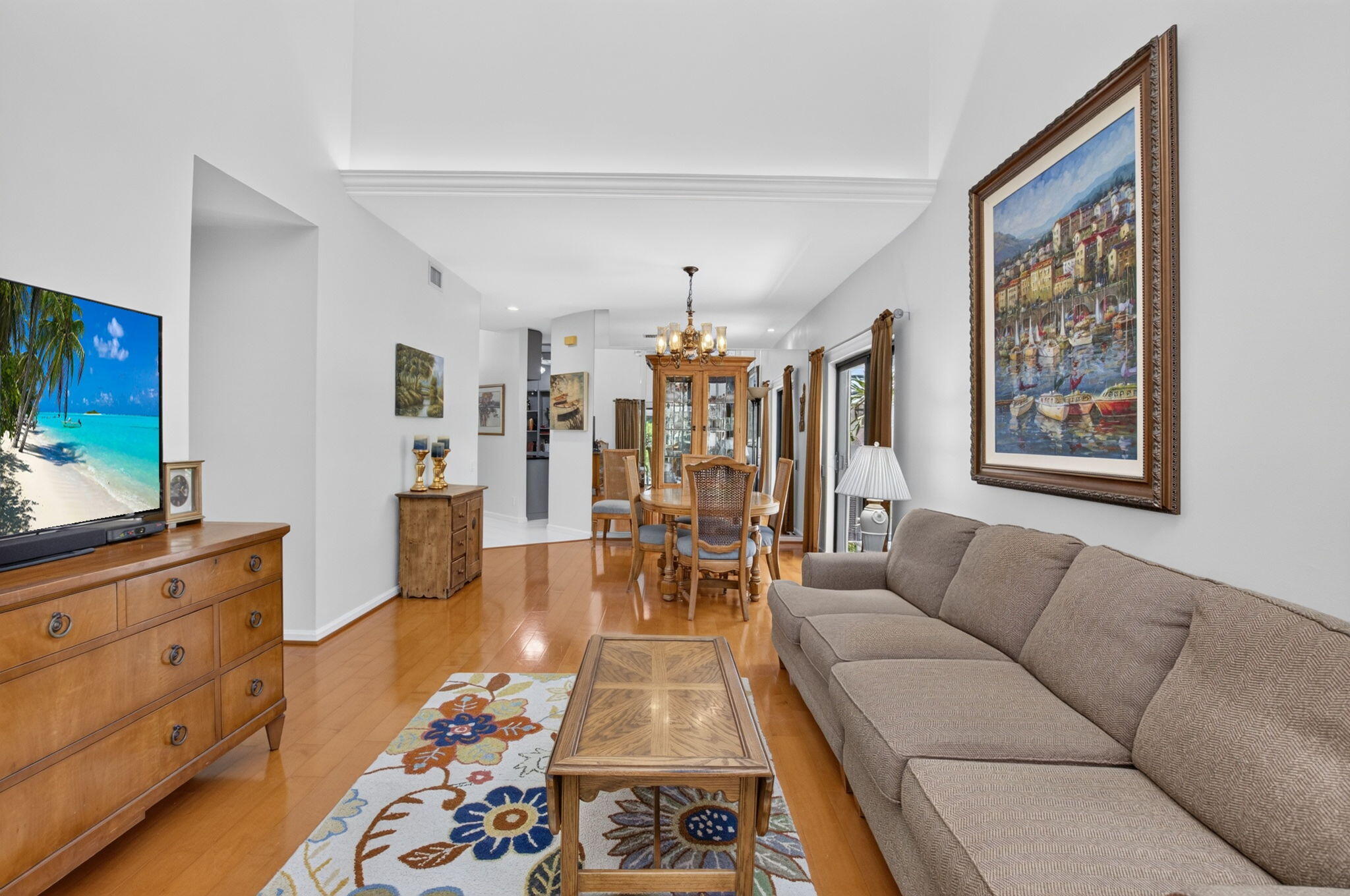 21692 Cromwell Circle