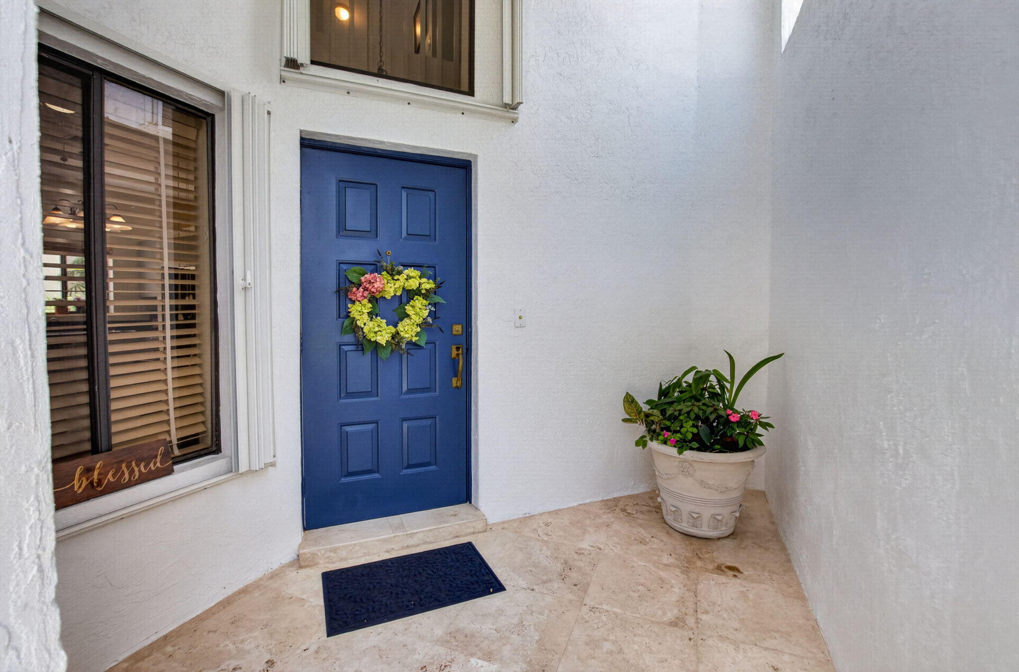 21692 Cromwell Circle