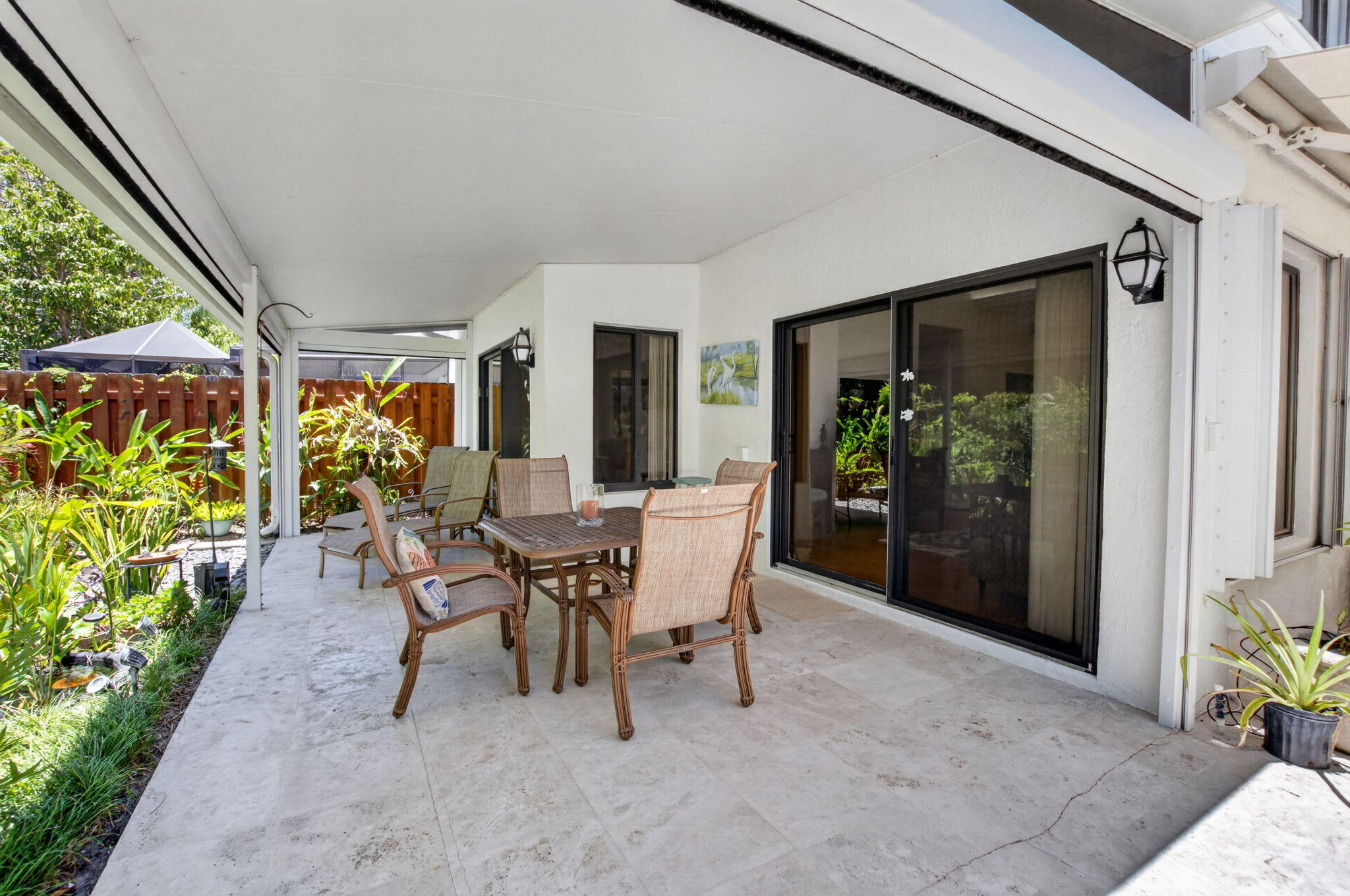 21692 Cromwell Circle
