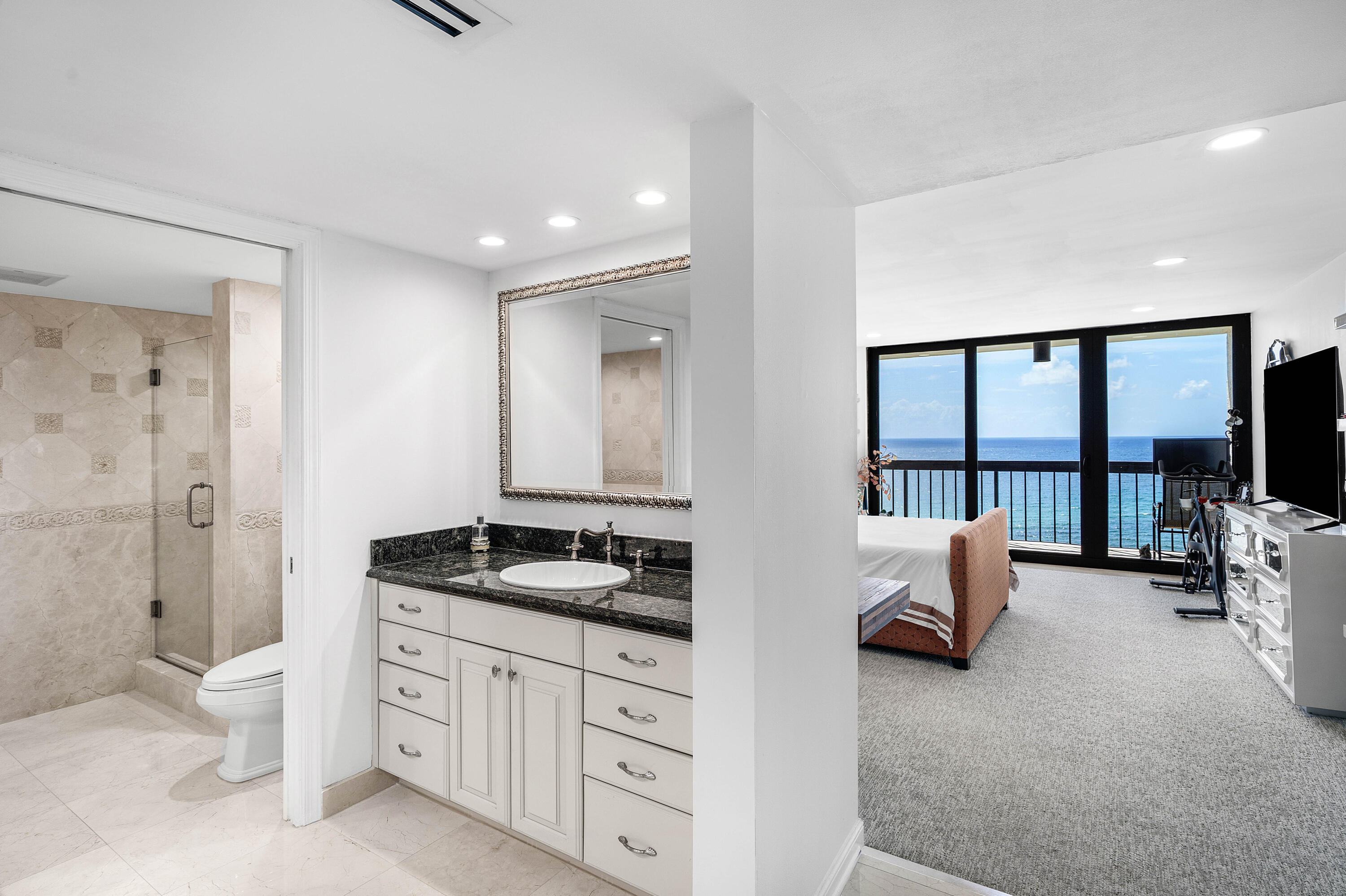 4545 N Ocean Boulevard 18B