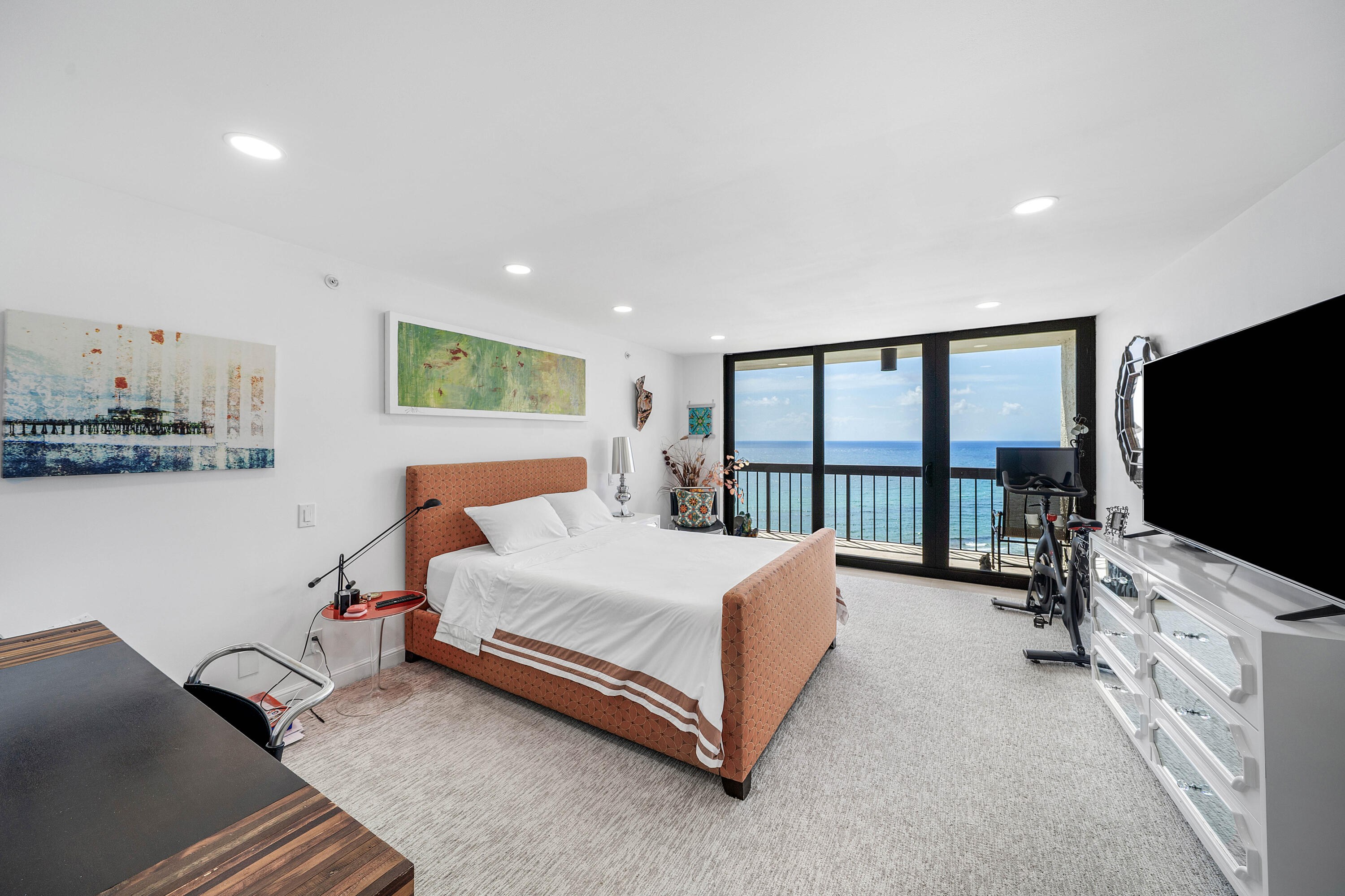 4545 N Ocean Boulevard 18B