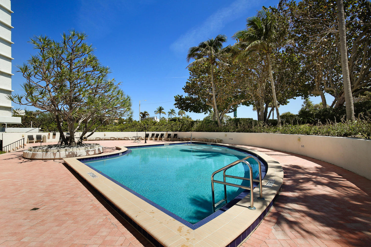 4545 N Ocean Boulevard 18B