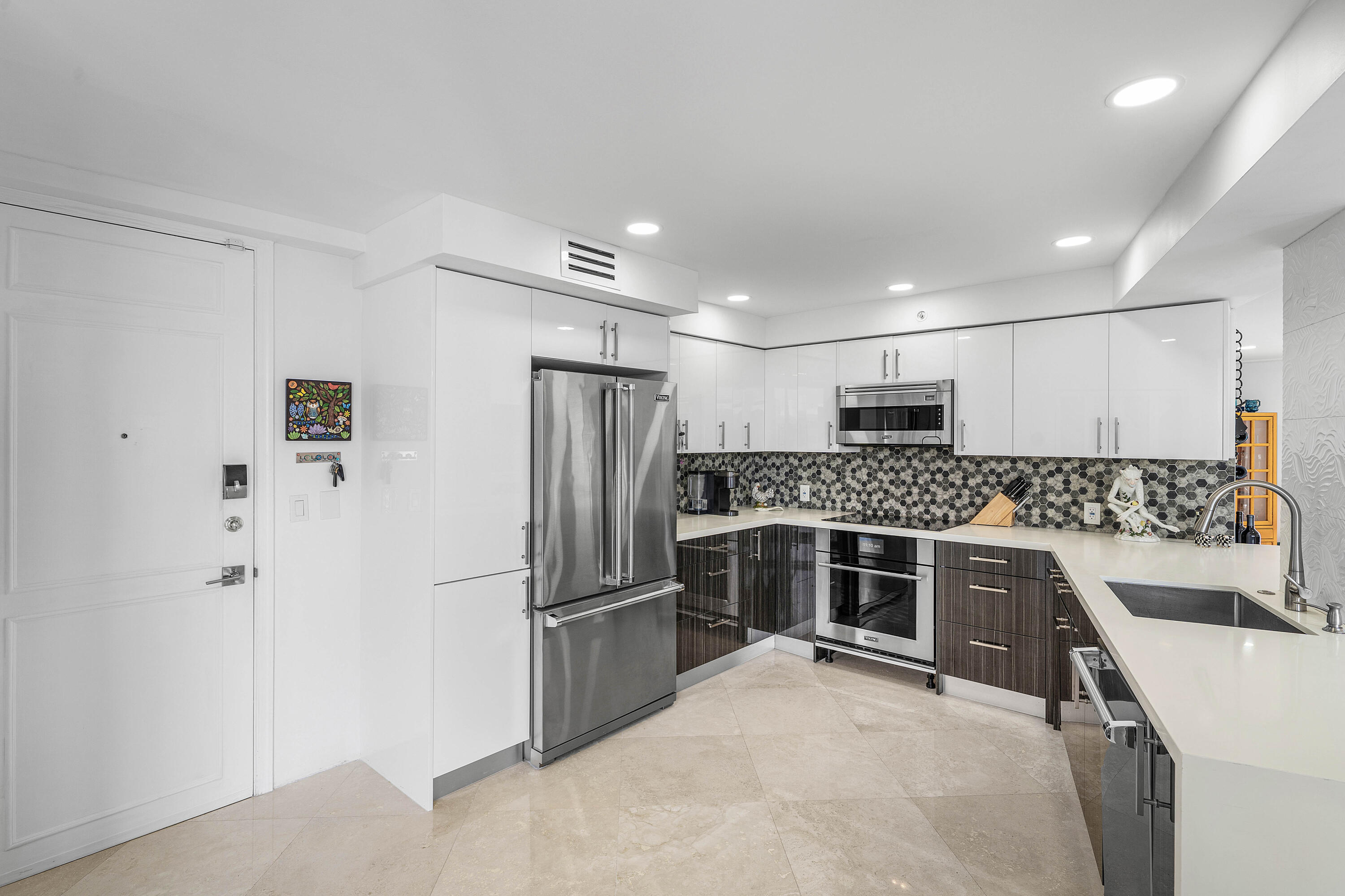 4545 N Ocean Boulevard 18B