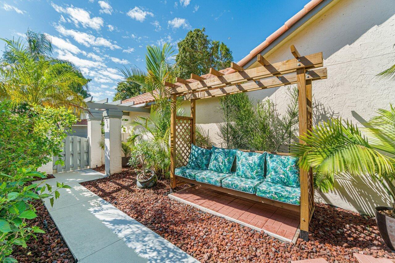 5539 Eton Court