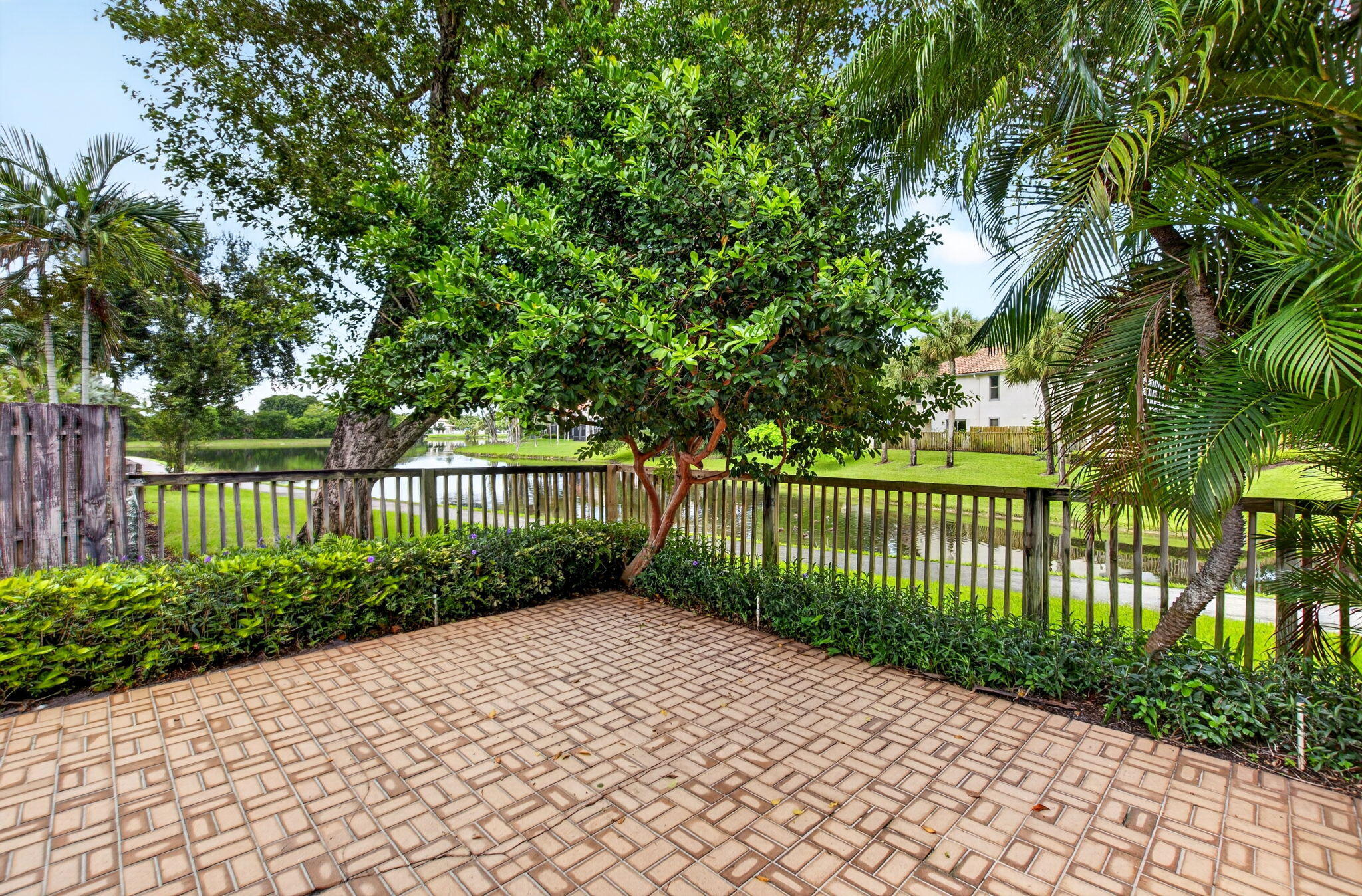 5576 Fox Hollow Drive