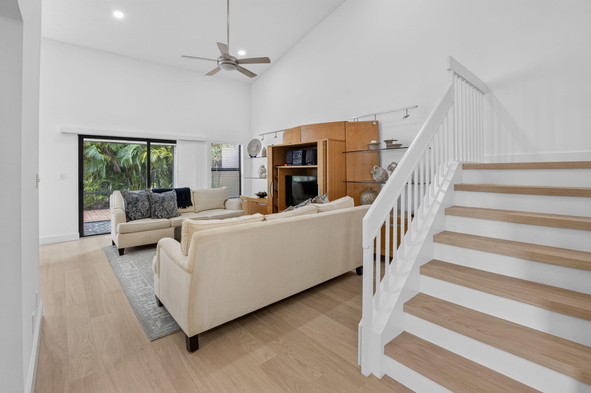 5576 Fox Hollow Drive