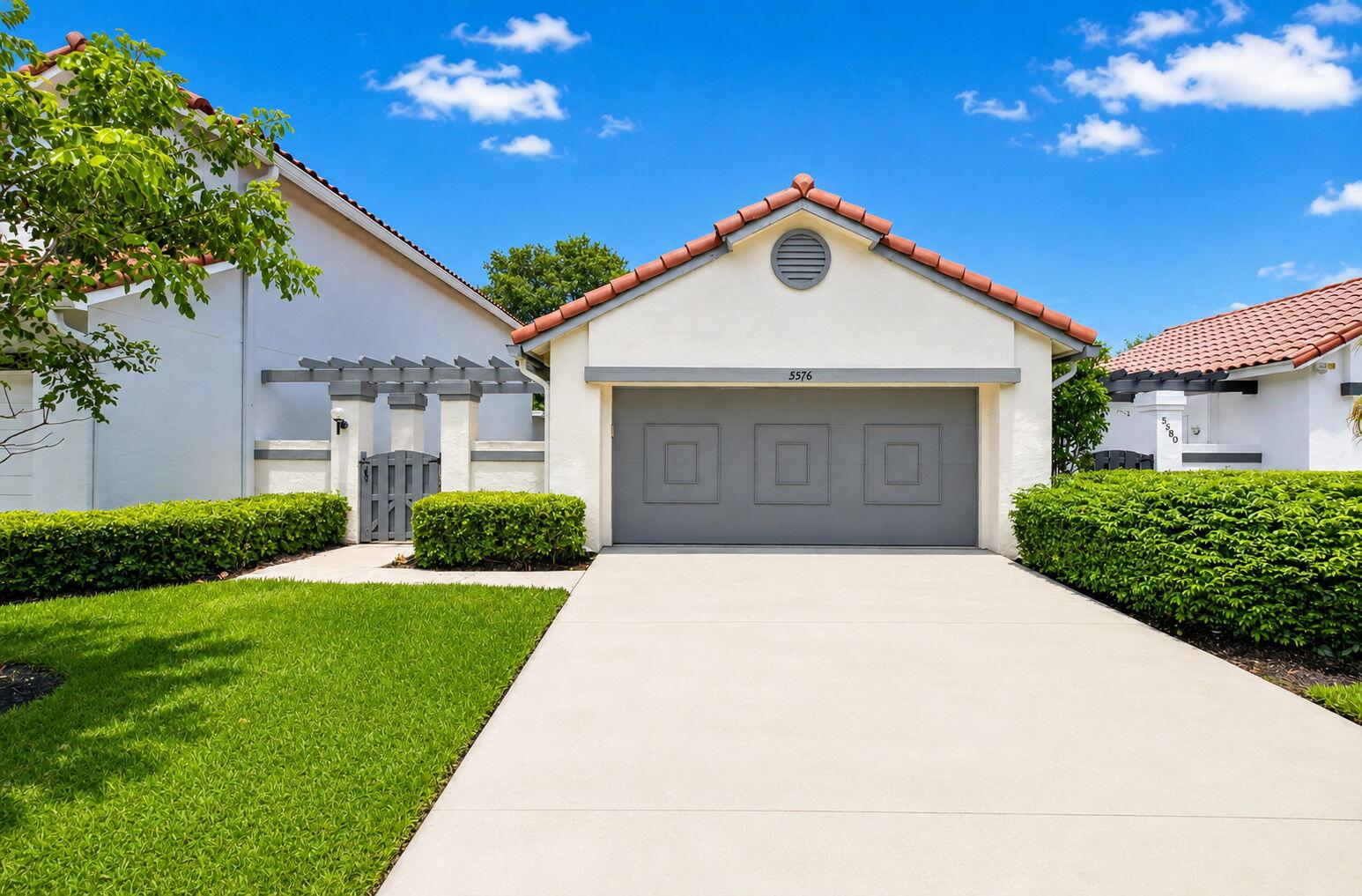 5576 Fox Hollow Drive