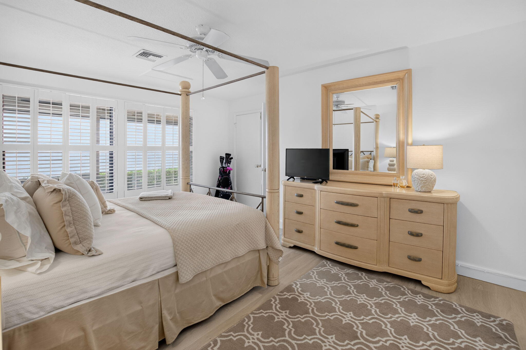 5576 Fox Hollow Drive