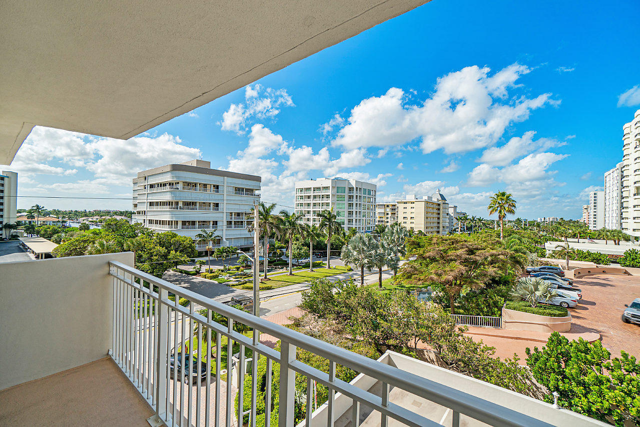 3215 S OCEAN Boulevard 302
