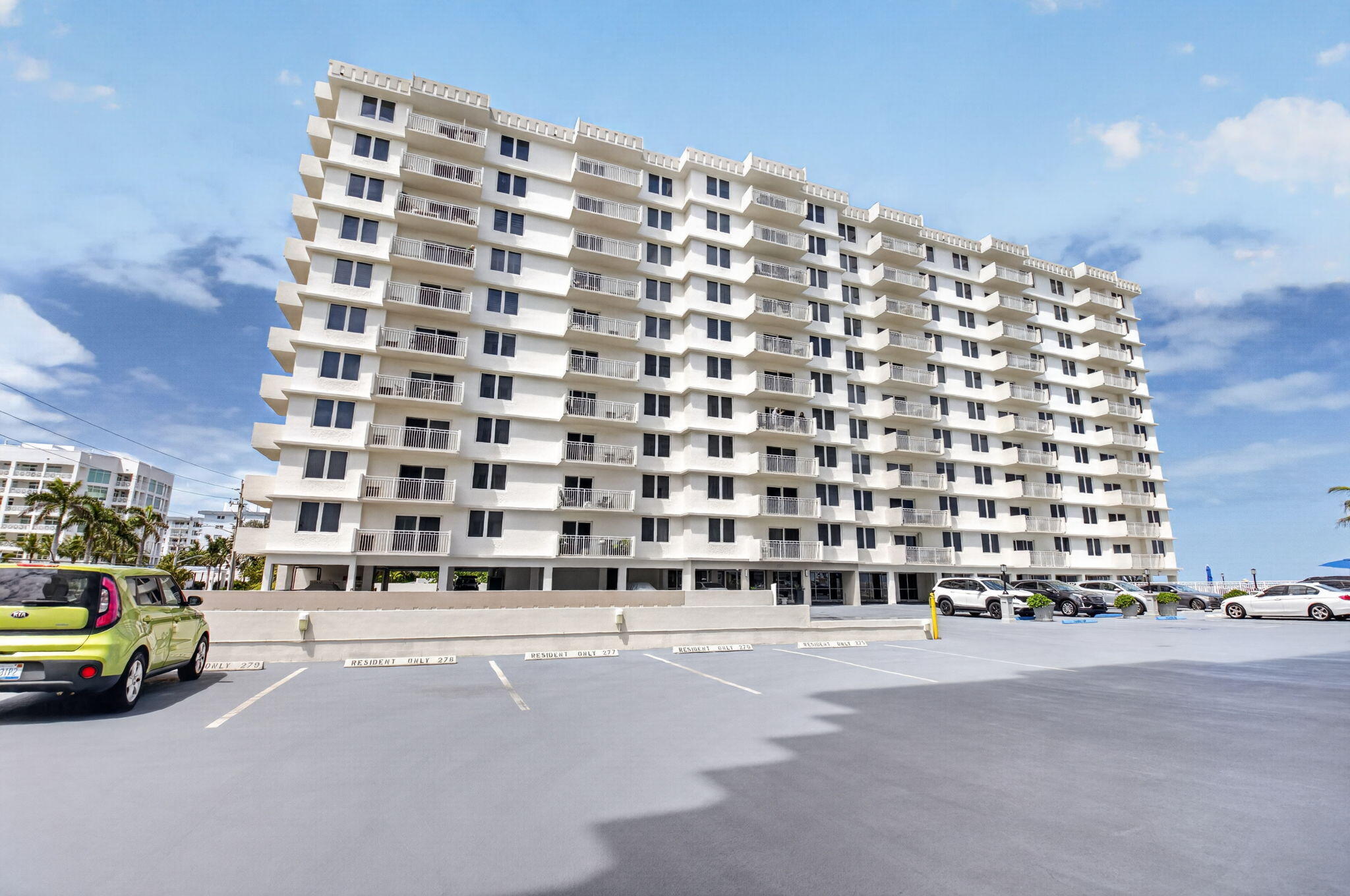 3215 S OCEAN Boulevard 302