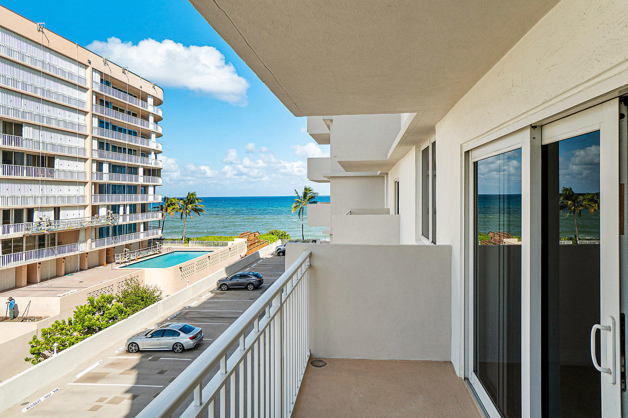 3215 S OCEAN Boulevard 302