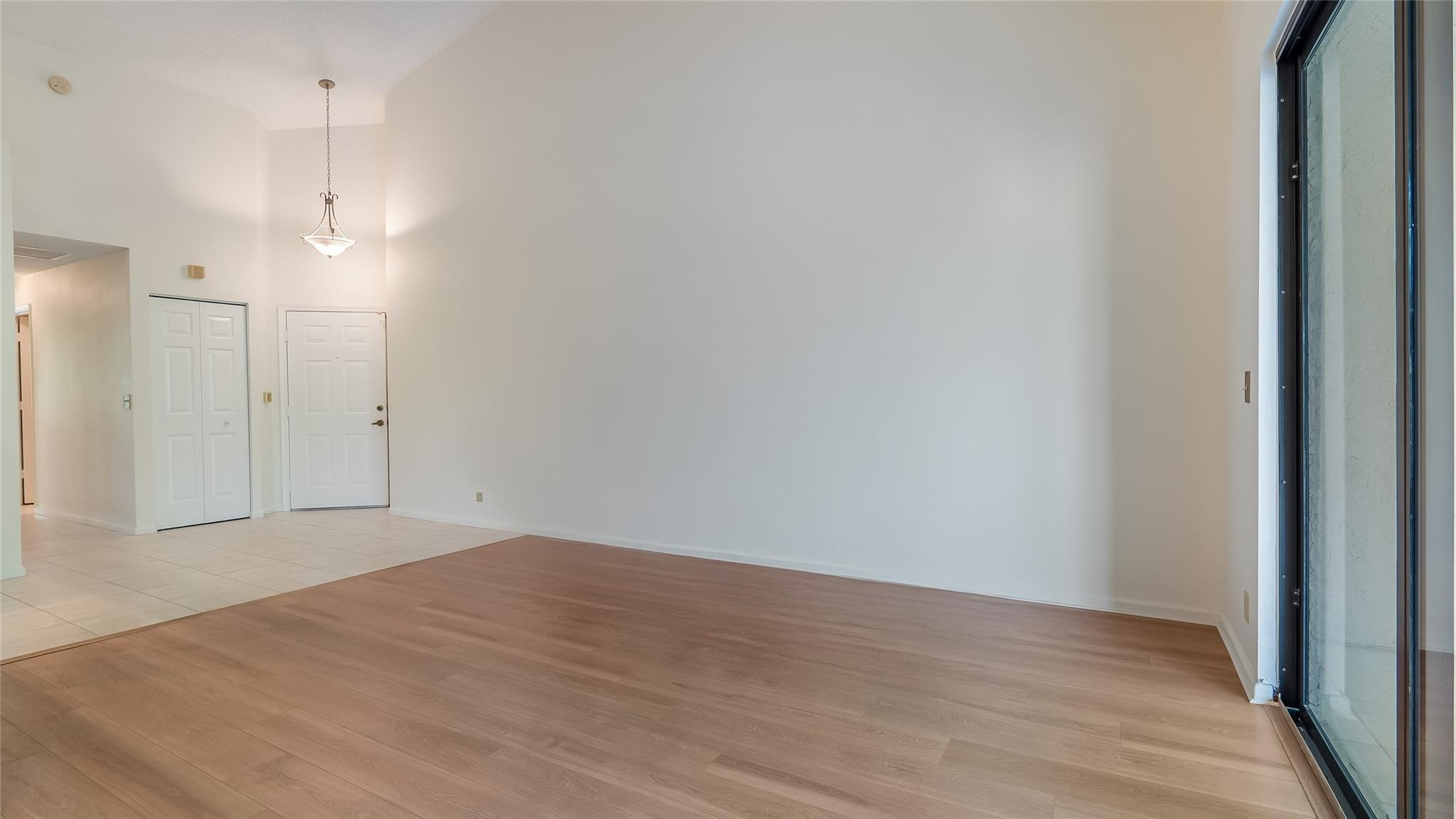 5801 Coach House Cir F