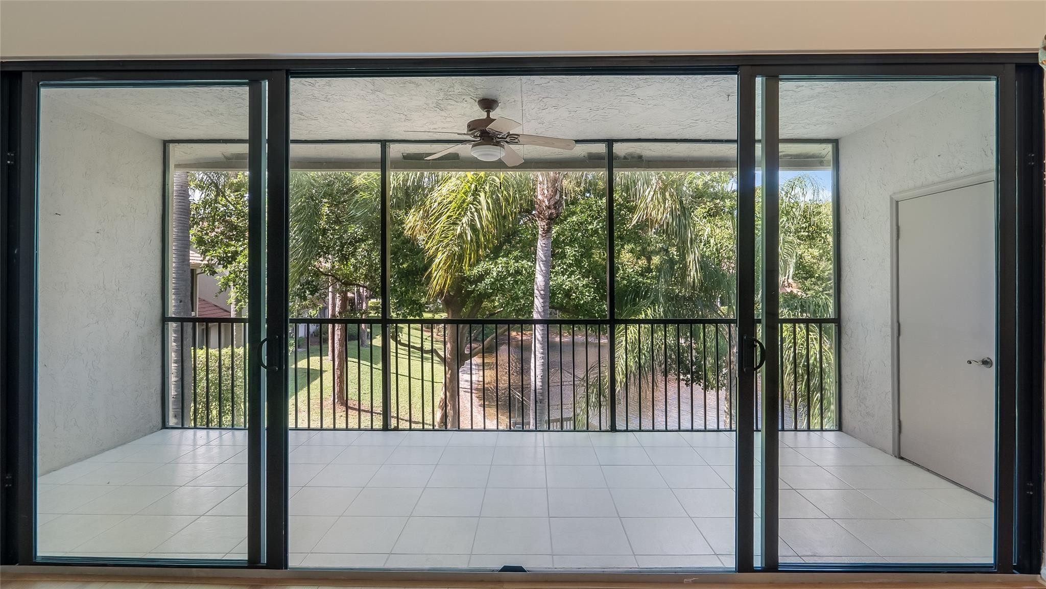 5801 Coach House Cir F