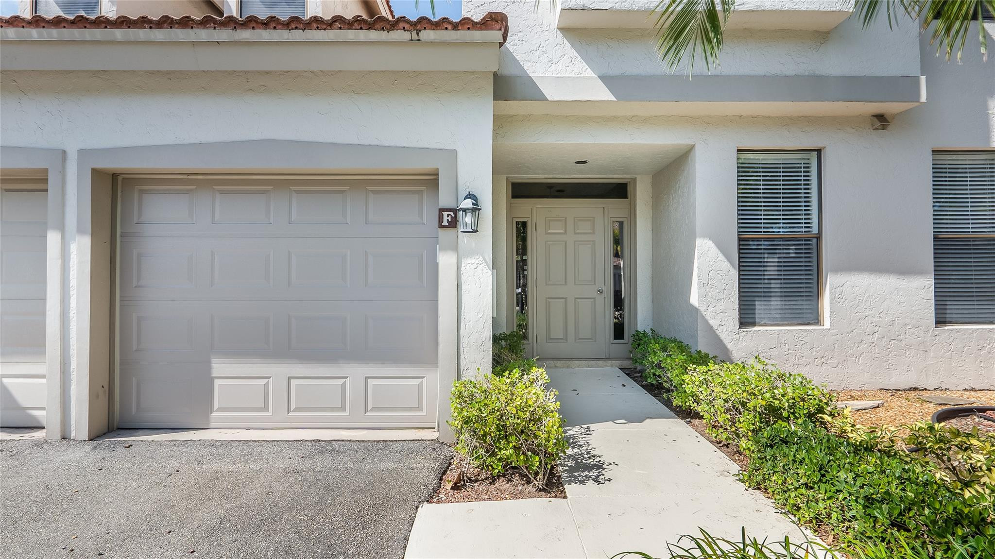 5801 Coach House Cir F