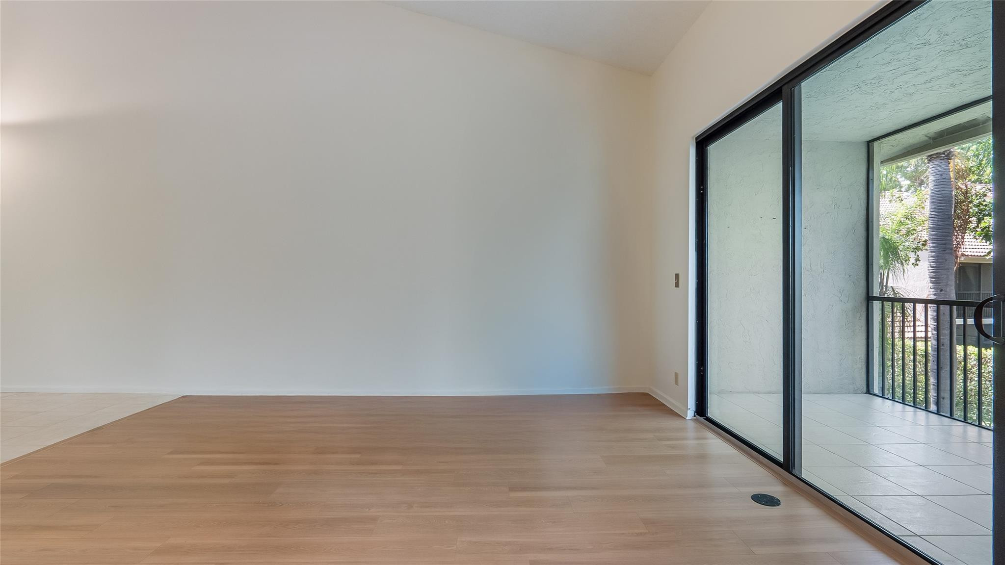 5801 Coach House Cir F