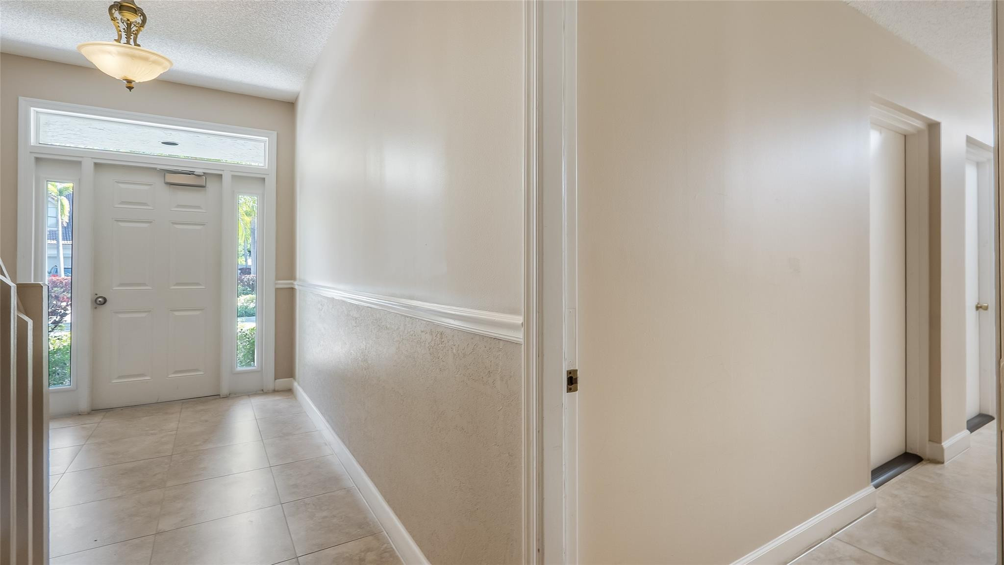 5801 Coach House Cir F