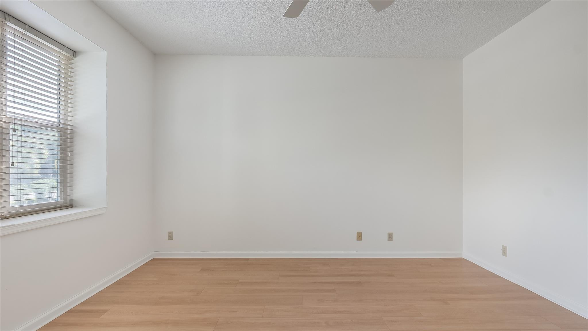 5801 Coach House Cir F