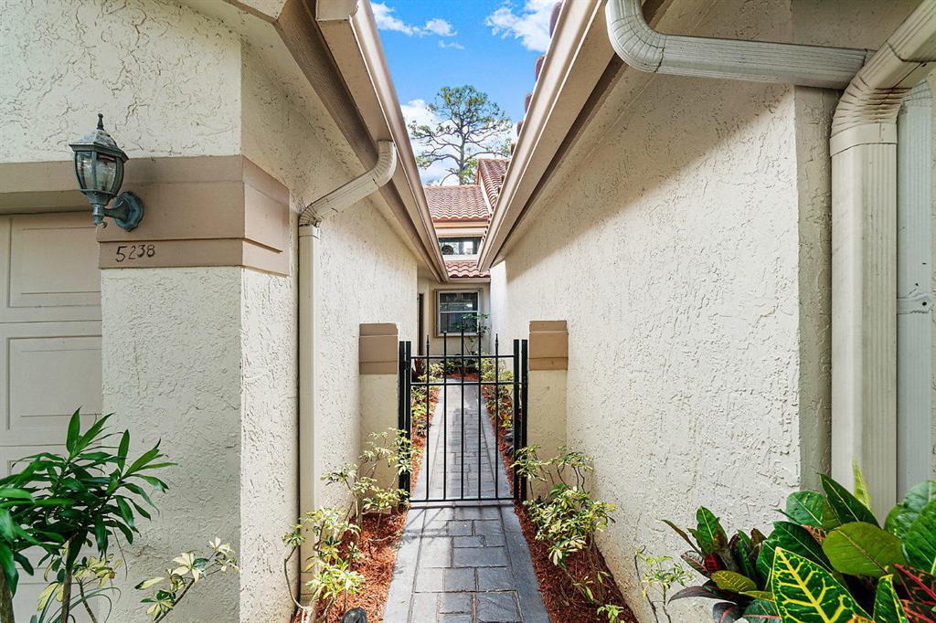 5238 Majorca Club Drive