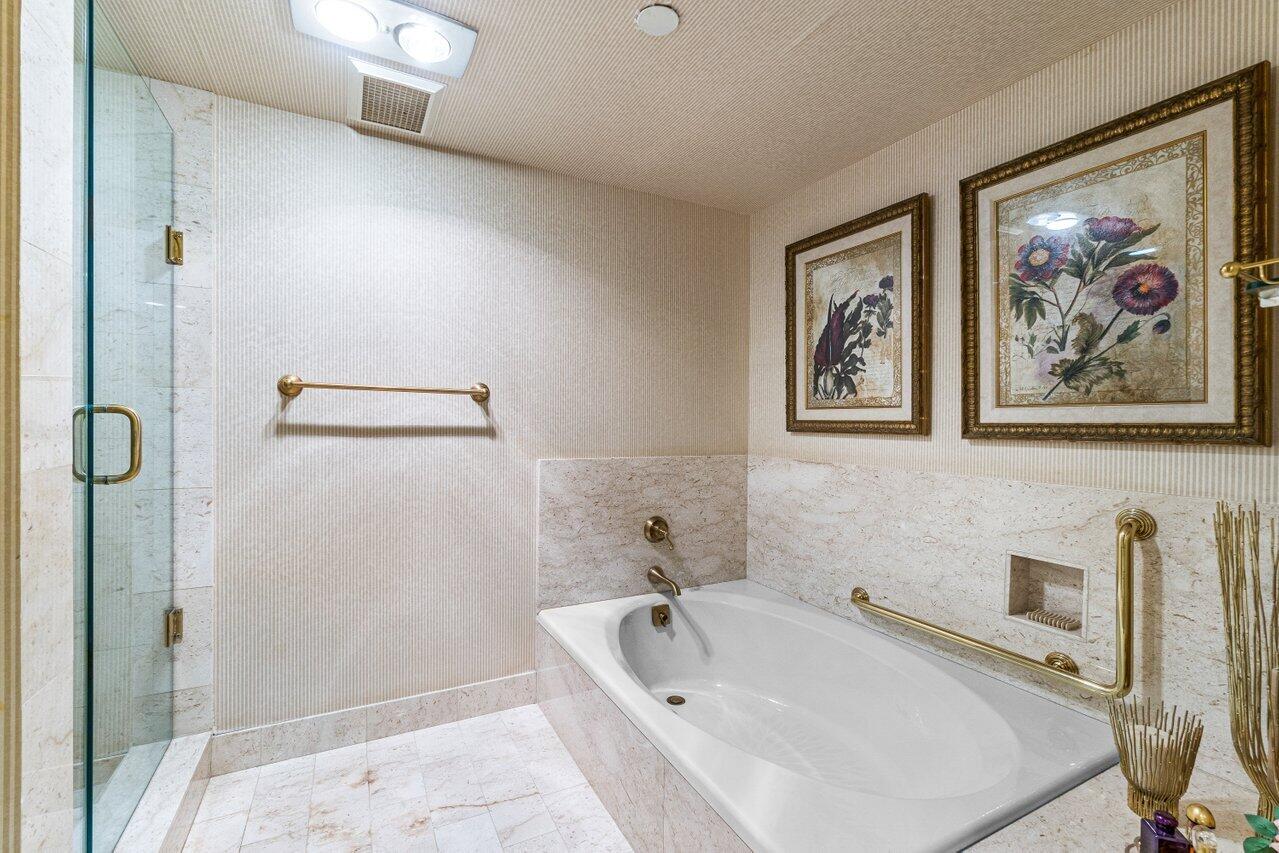 4545 N Ocean Boulevard 16a