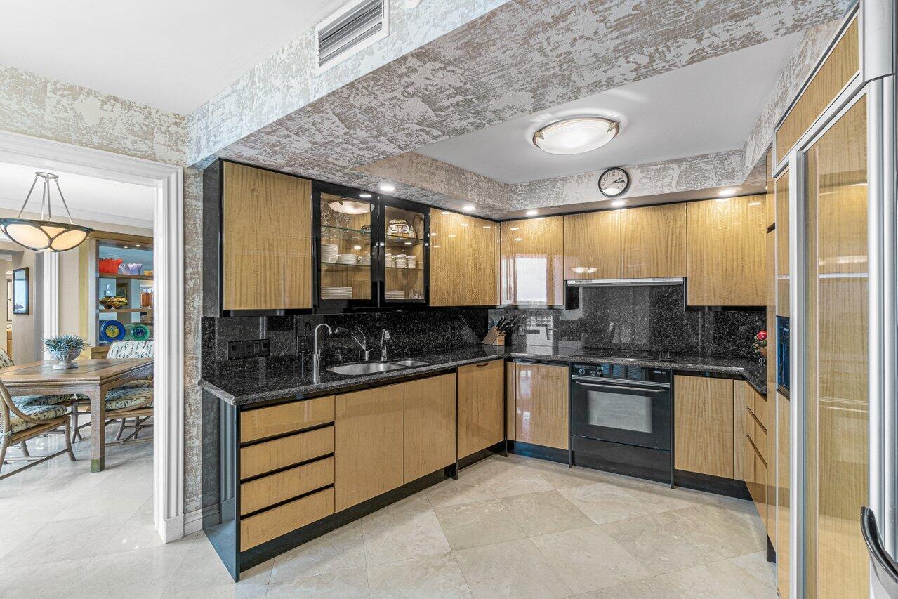 4545 N Ocean Boulevard 16a