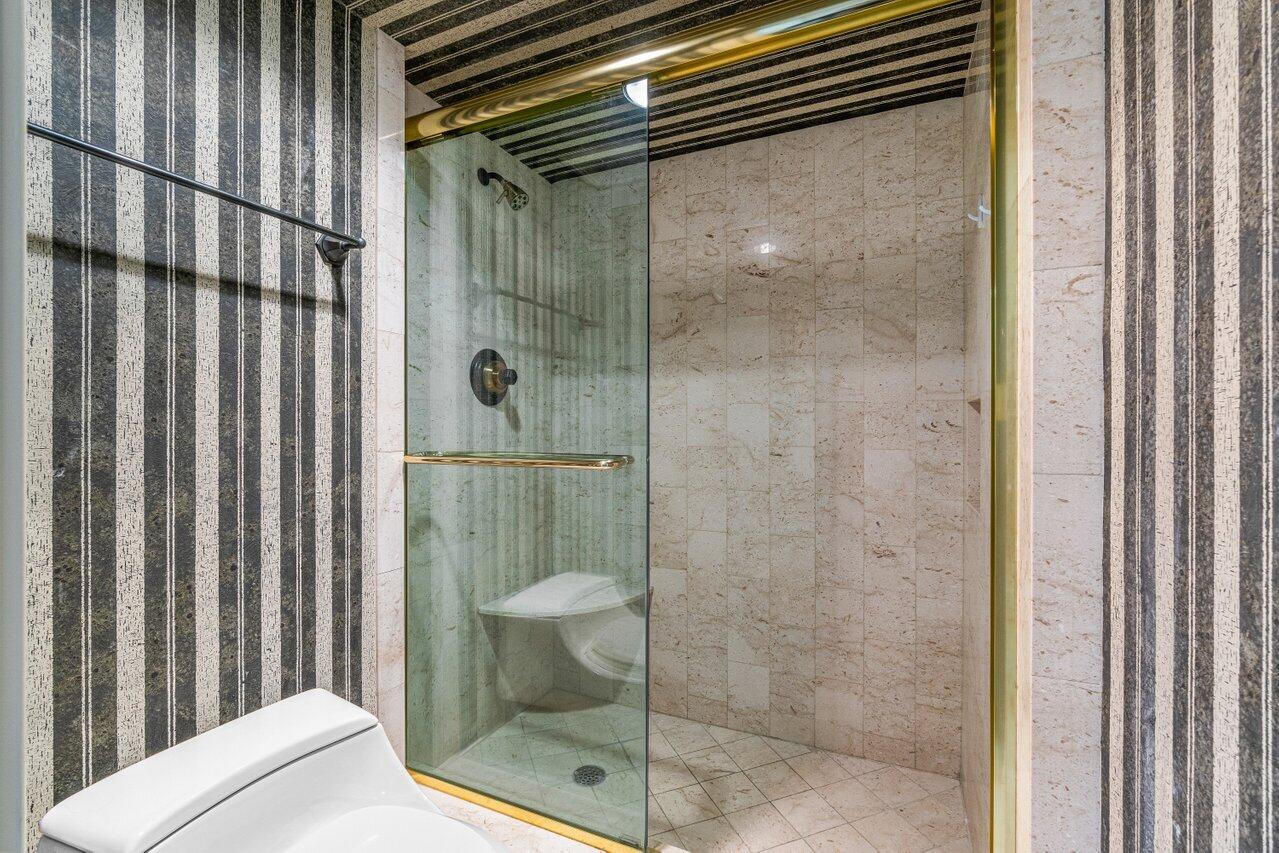 4545 N Ocean Boulevard 16a