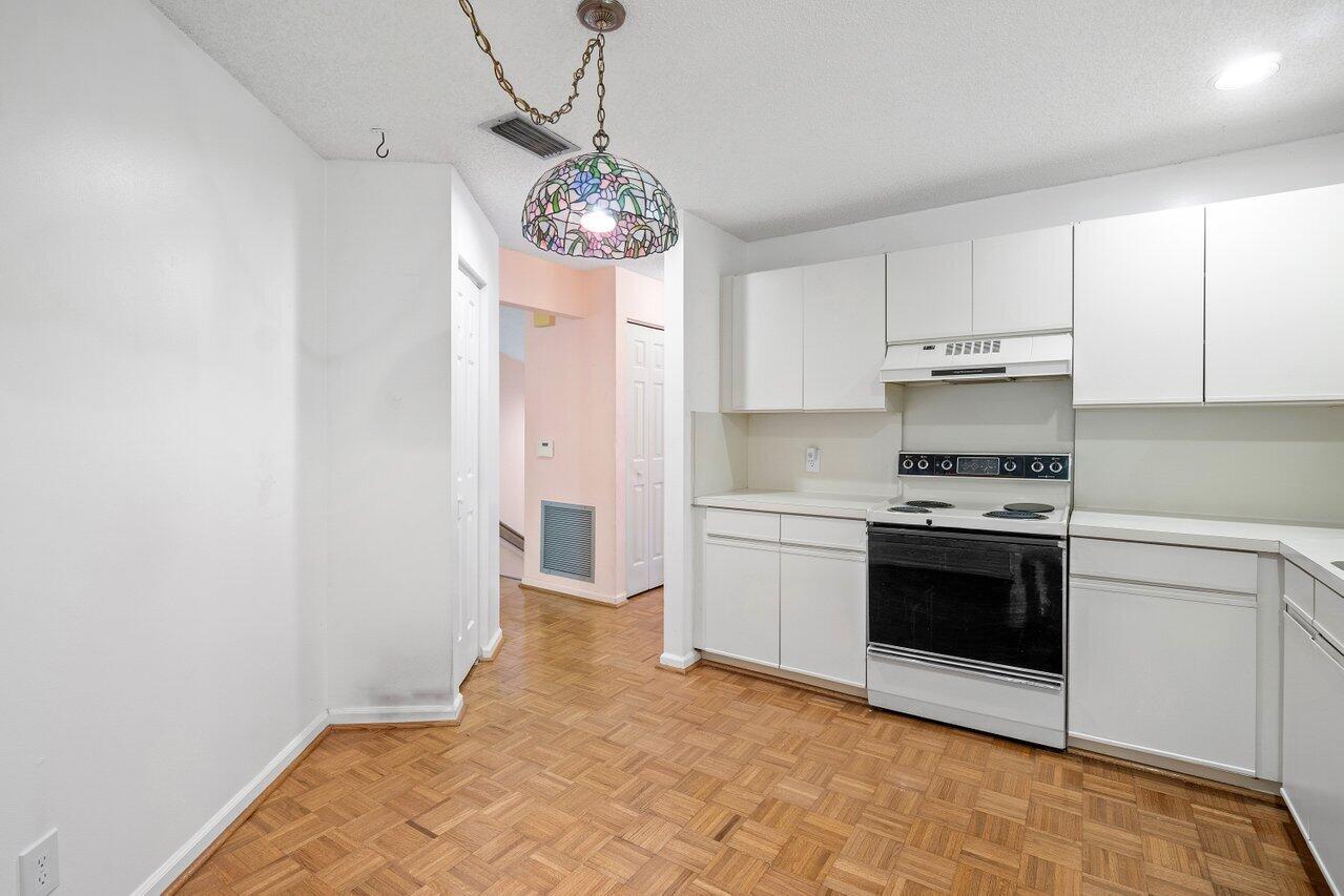 5630 Coach House Circle F