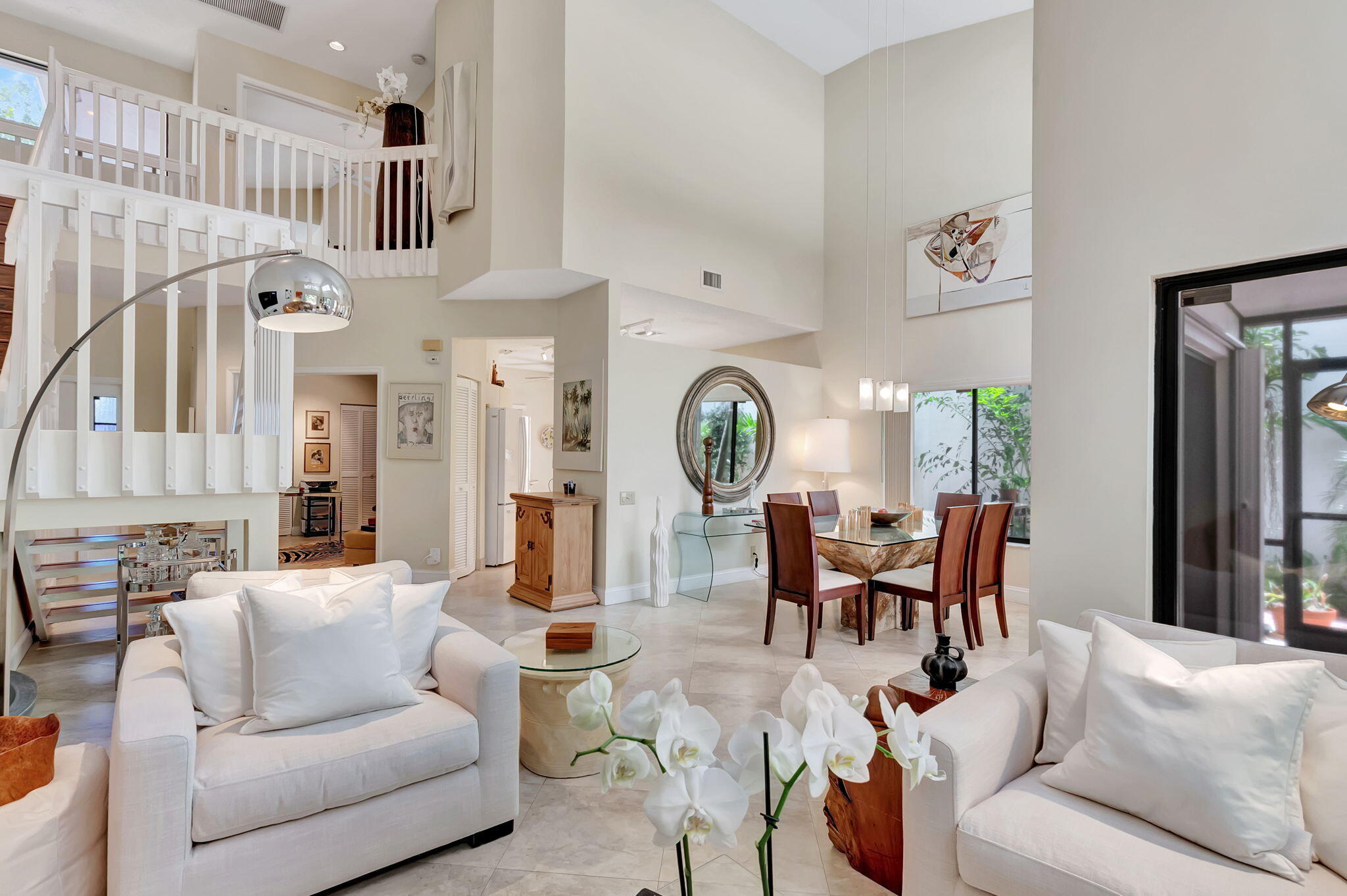 21700 Cromwell Circle