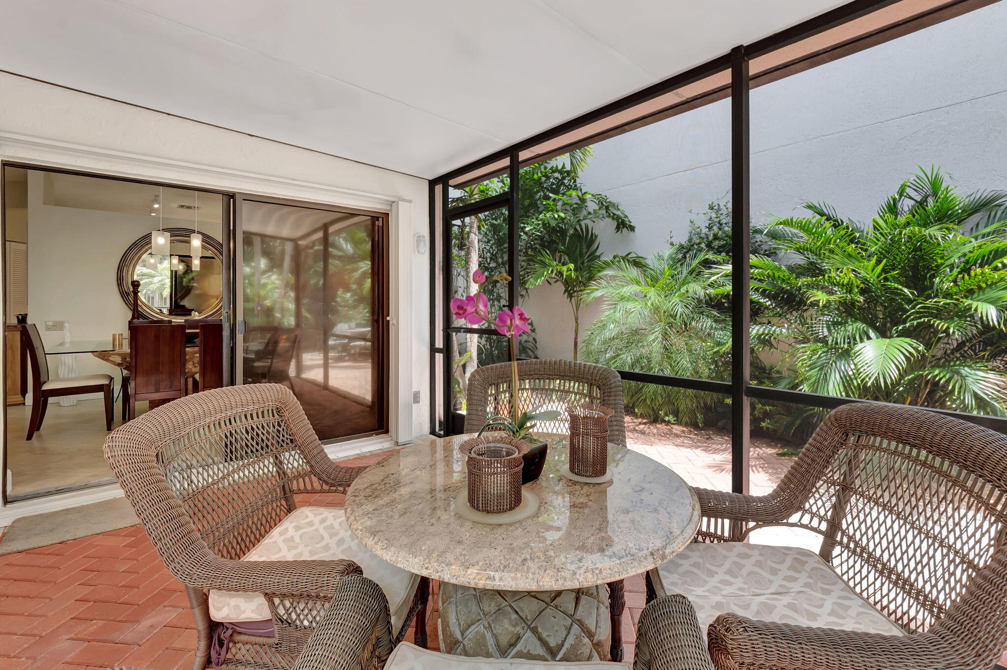 21700 Cromwell Circle