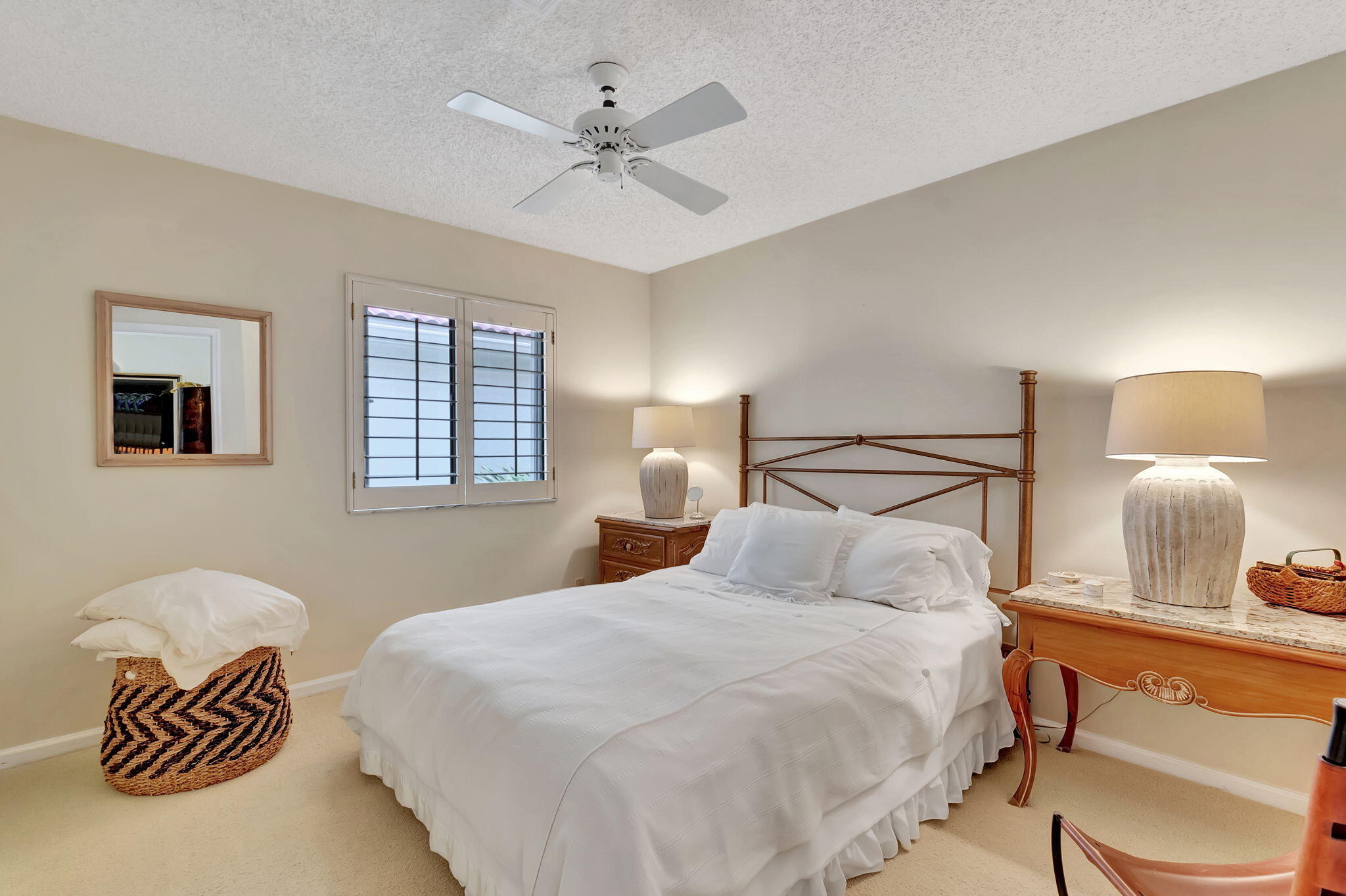 21700 Cromwell Circle