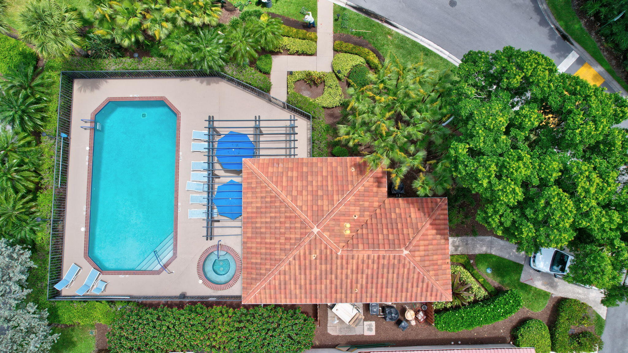 21700 Cromwell Circle