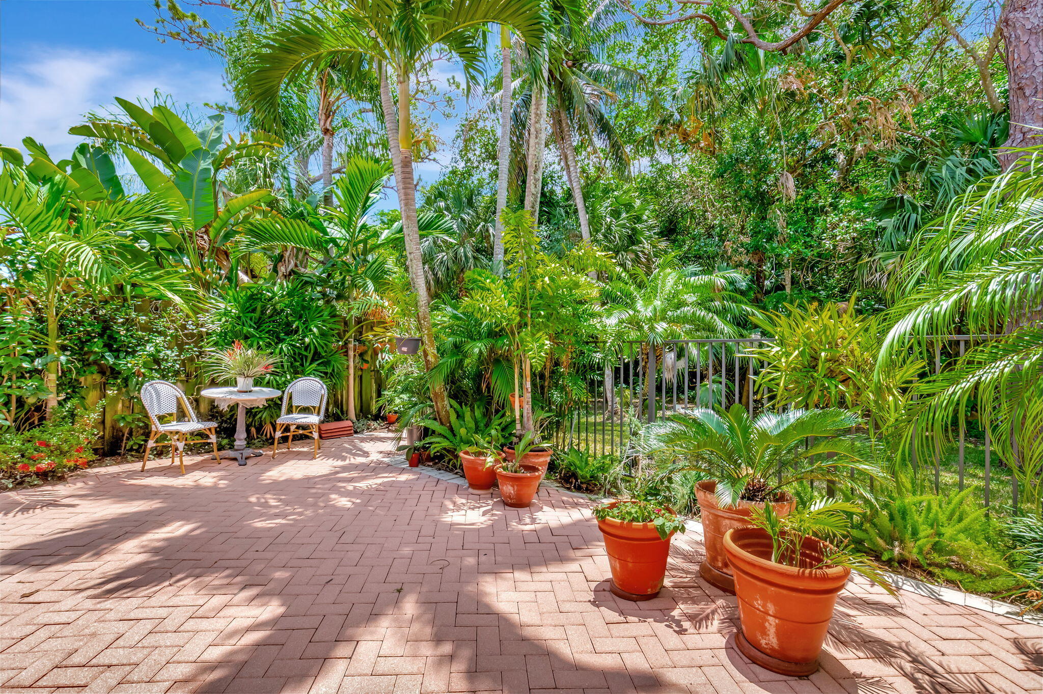 21700 Cromwell Circle