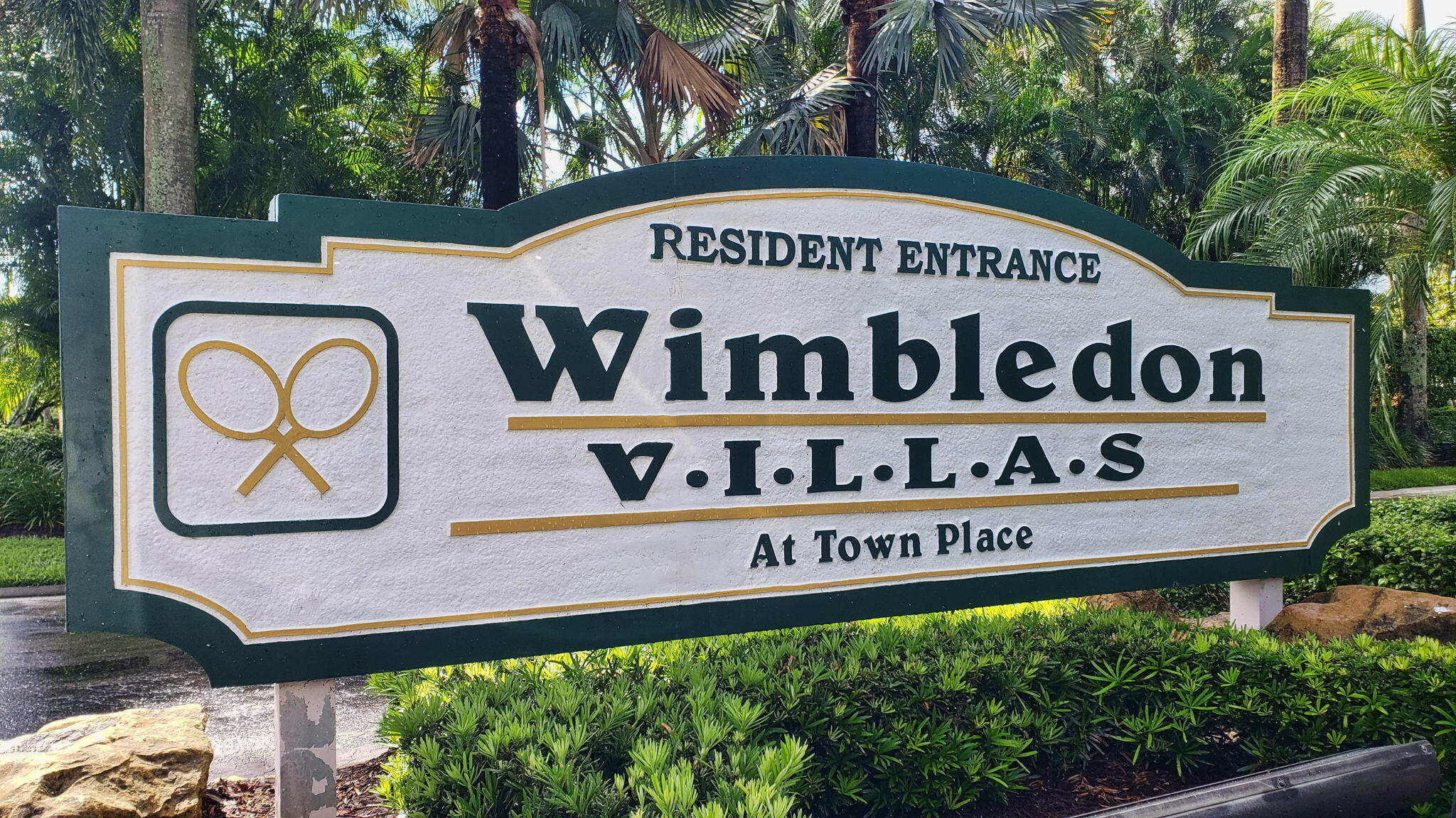 21700 Cromwell Circle