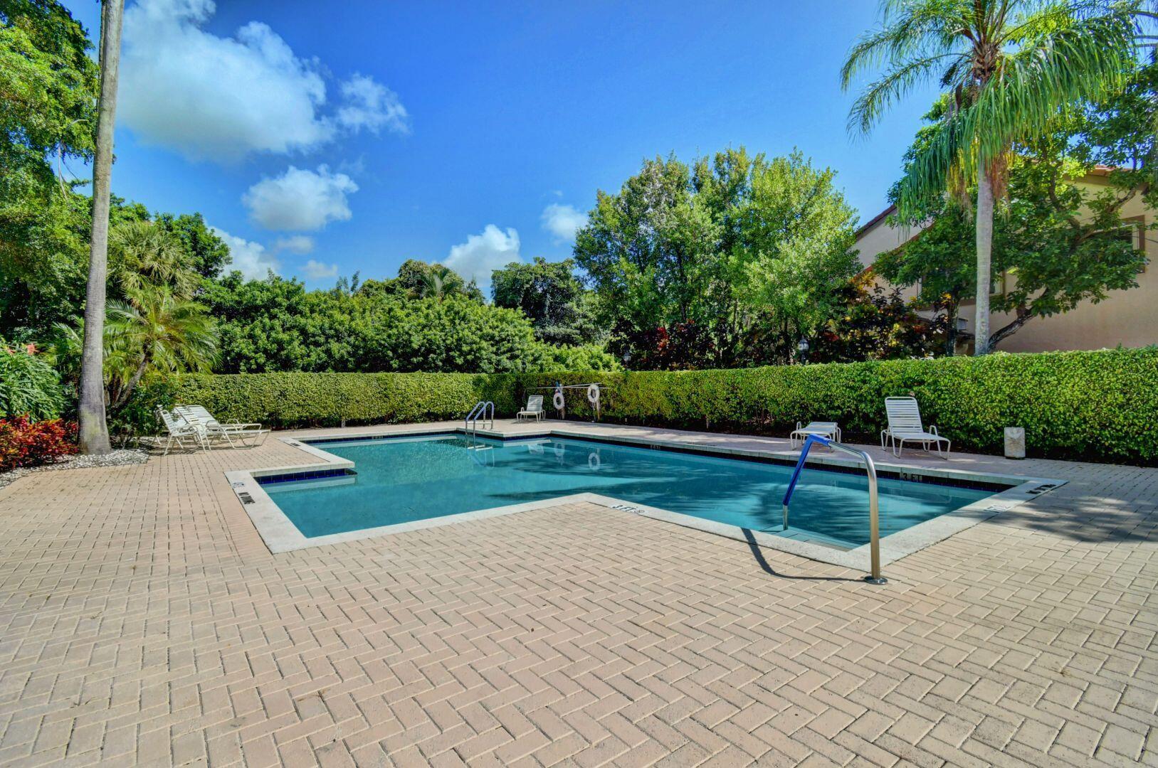 5801 Coach House Circle C