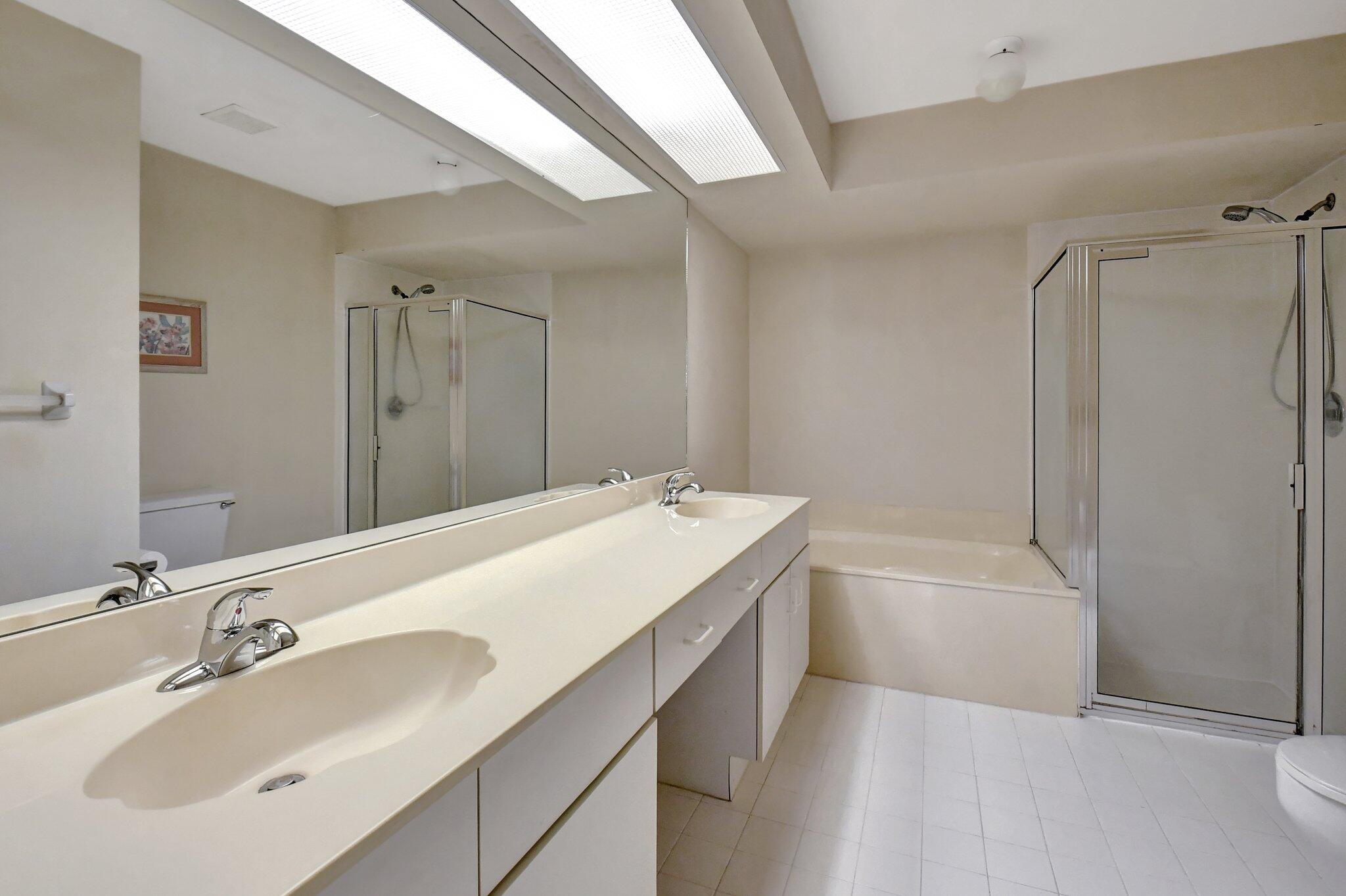 5801 Coach House Circle C