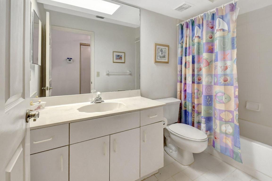 5801 Coach House Circle C