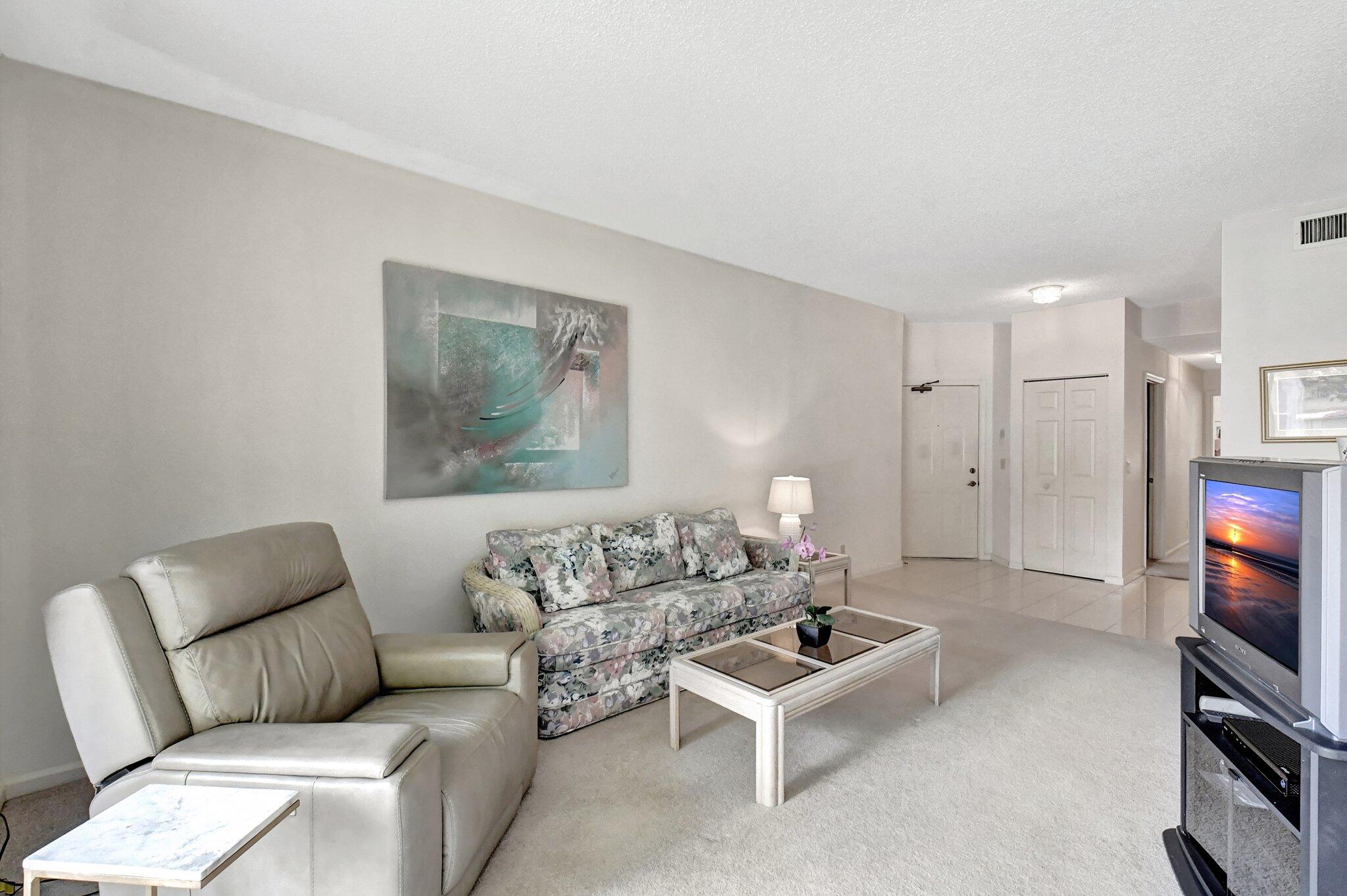 5801 Coach House Circle C