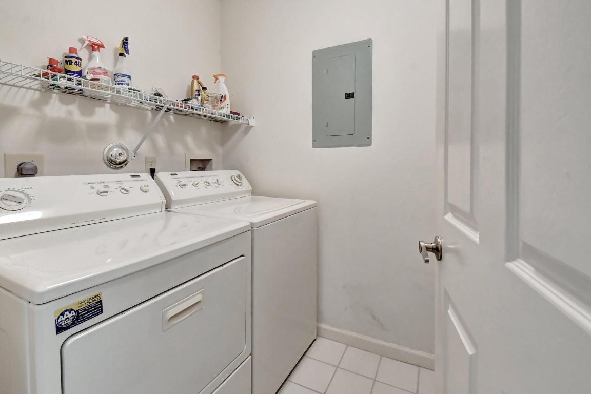 5801 Coach House Circle C