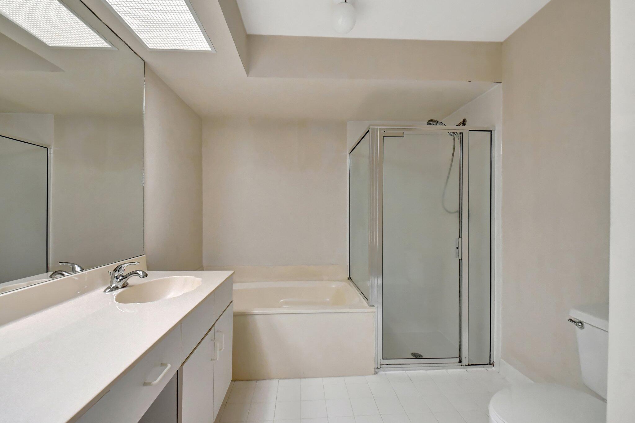 5801 Coach House Circle C