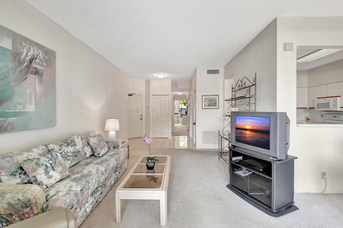 5801 Coach House Circle C