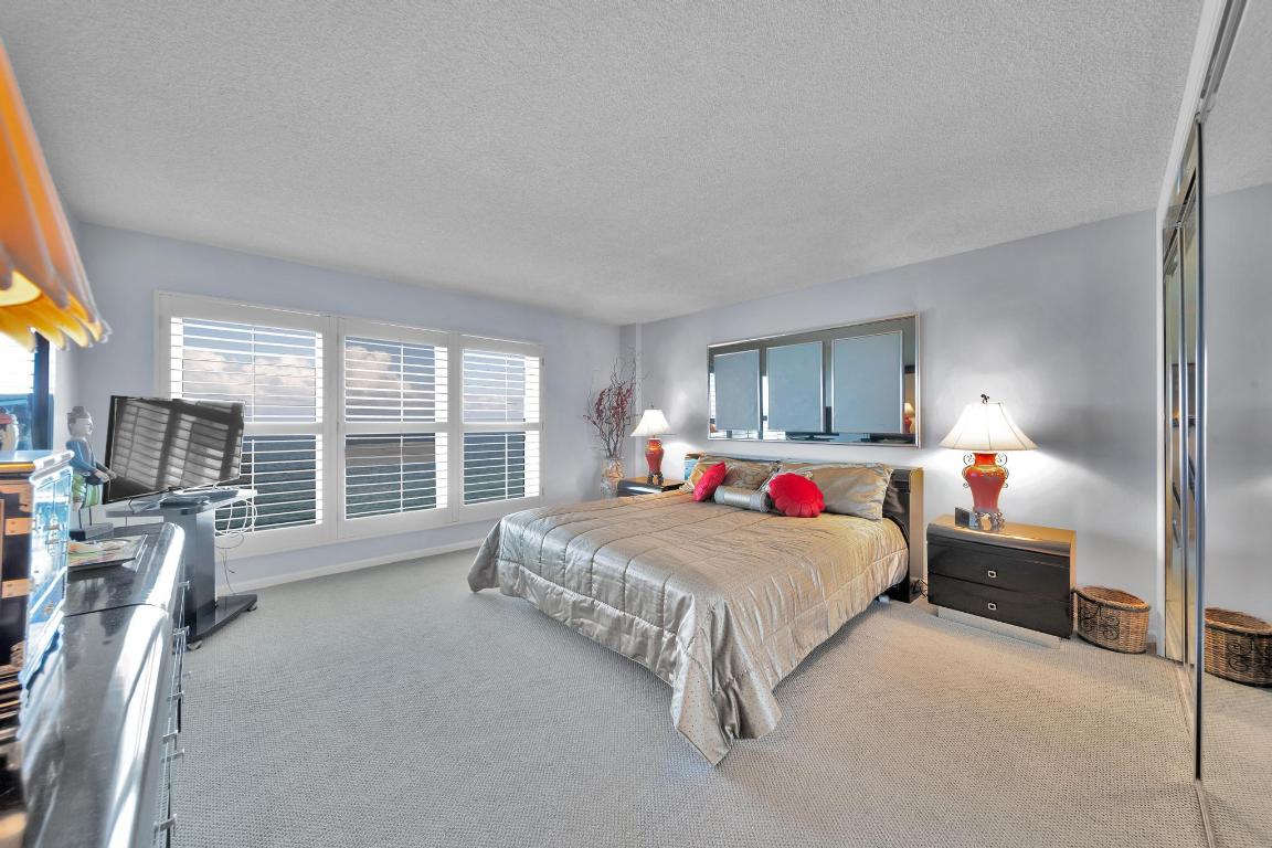 2066 N Ocean Boulevard 12ne