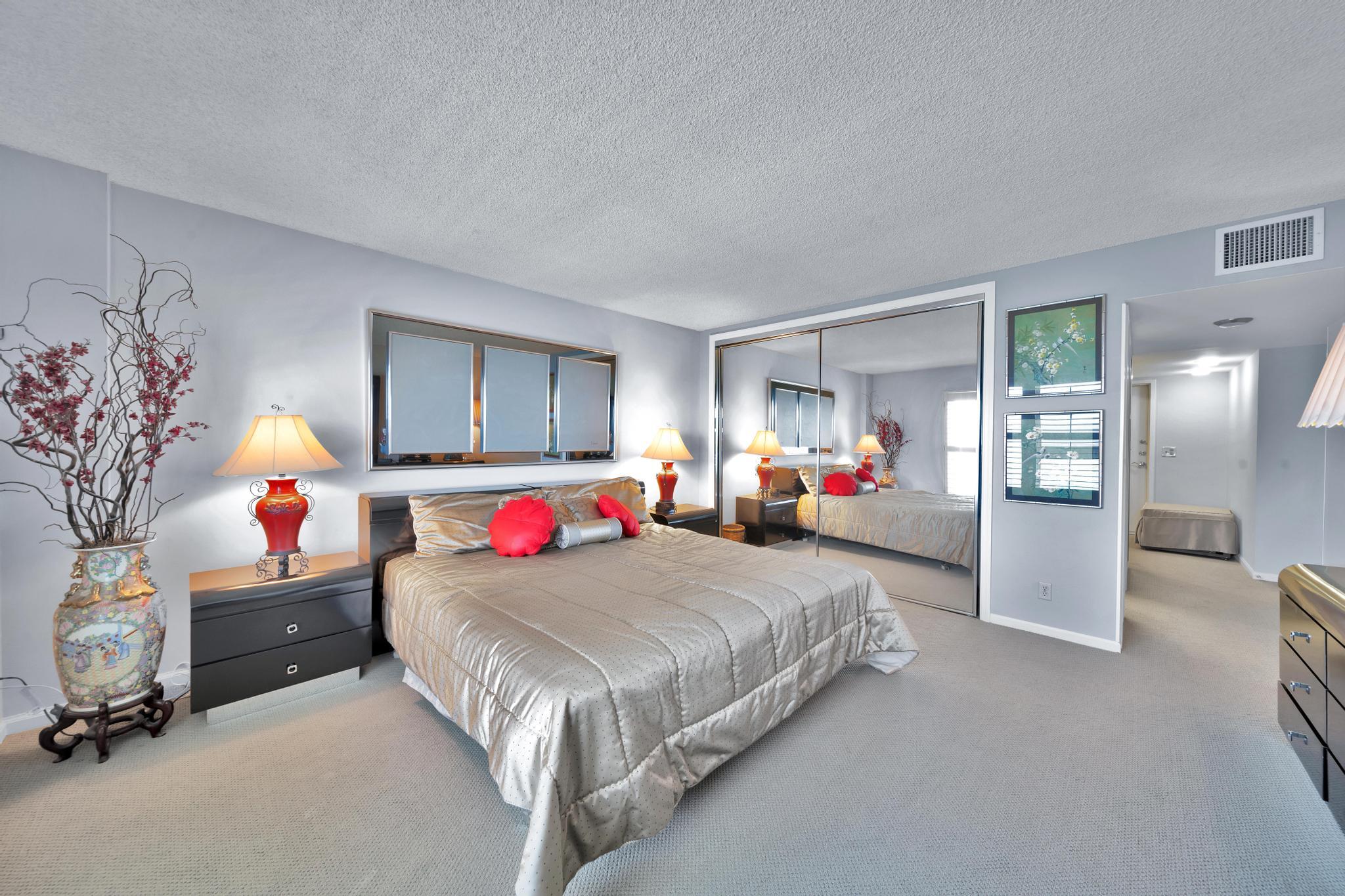 2066 N Ocean Boulevard 12ne