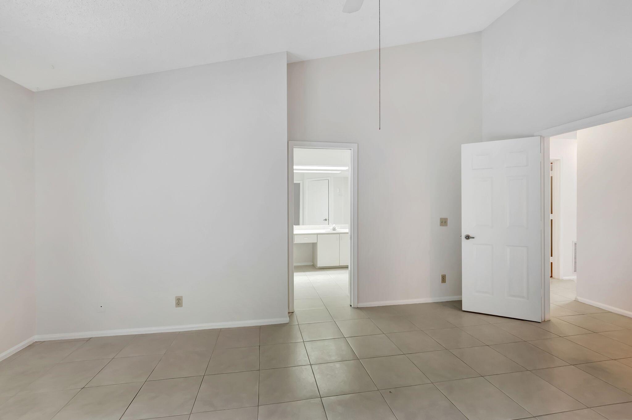 5750 Coach House Circle E